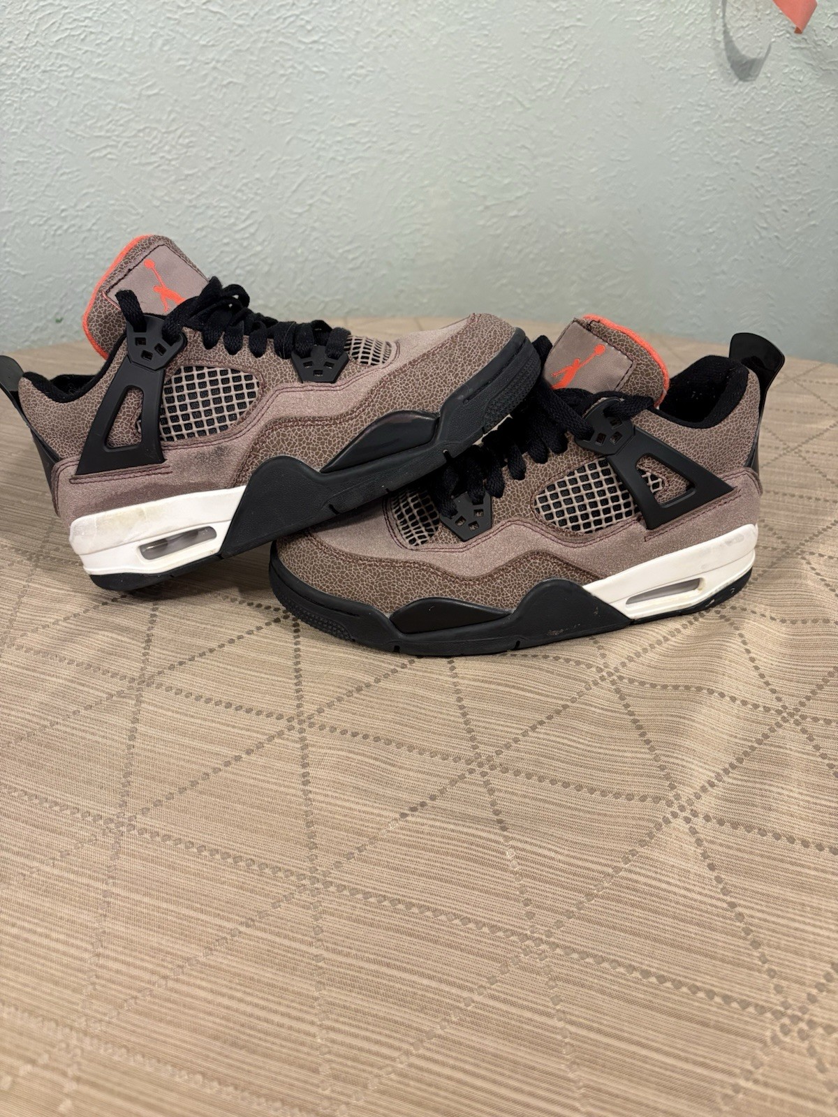 Jordan 4 Kids Taupe Haze Size 5.5