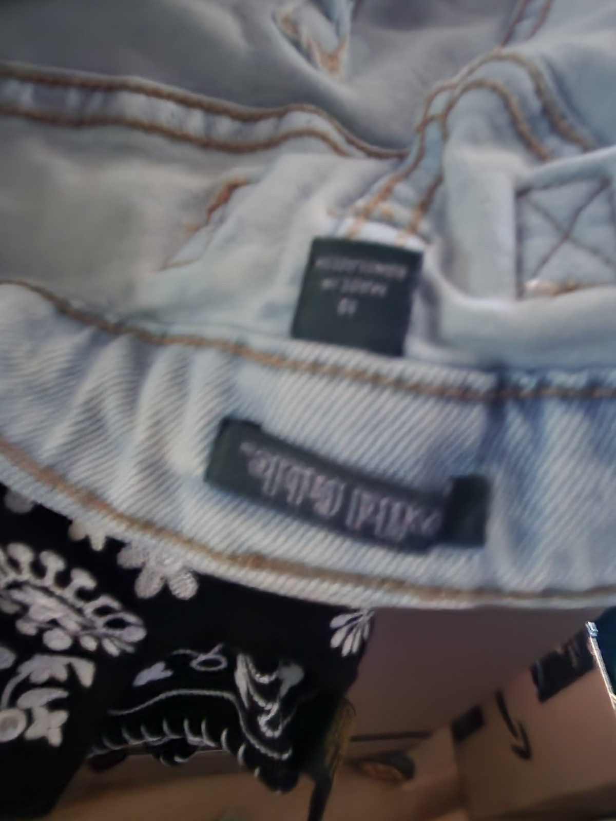 Wild Fable Retro denim paint splatter carpenter shorts size 2/26 waist NWT
