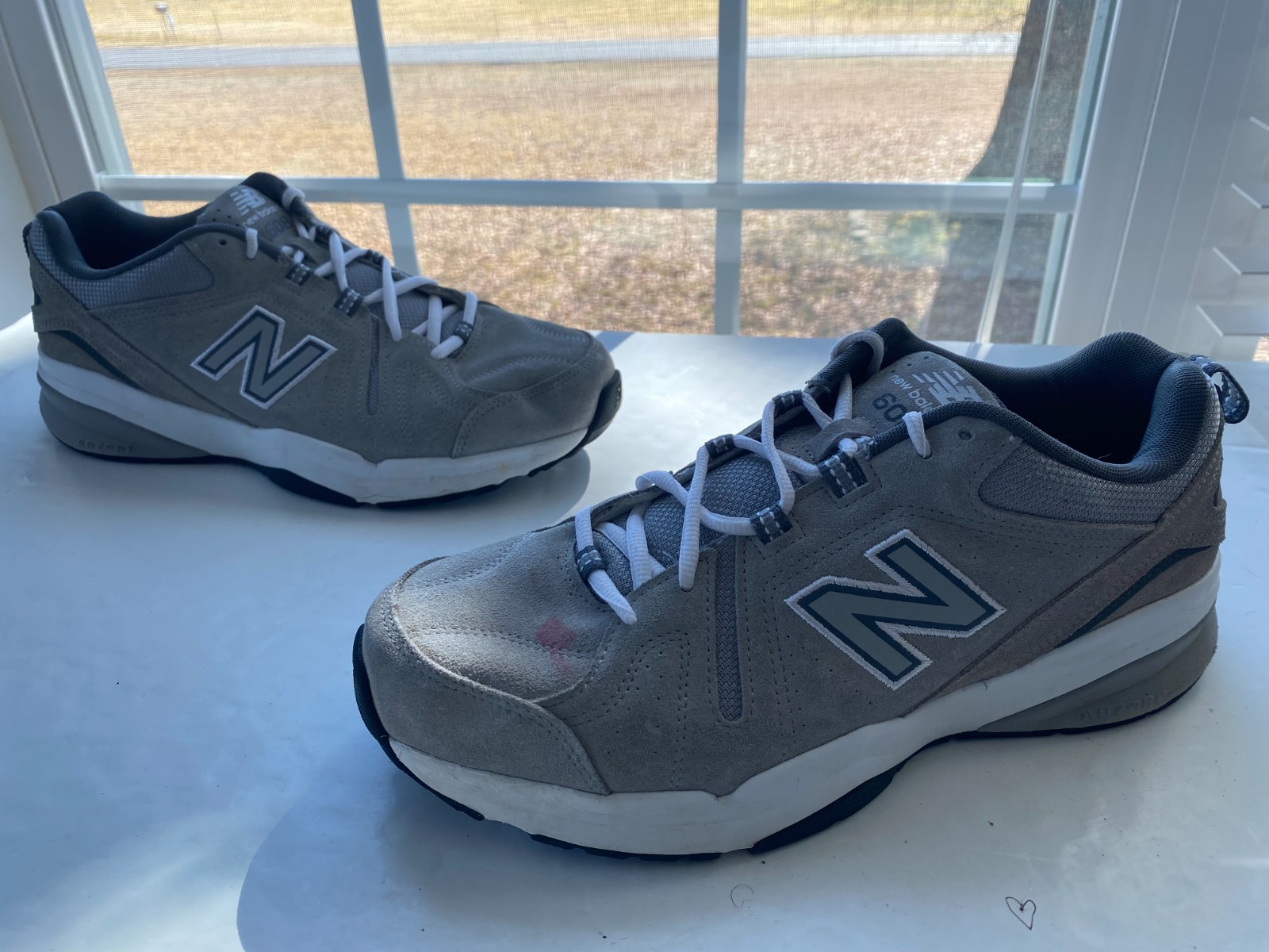 Men’s Sz 11 2E New Balance MX608UG5 Running Shoes Gray