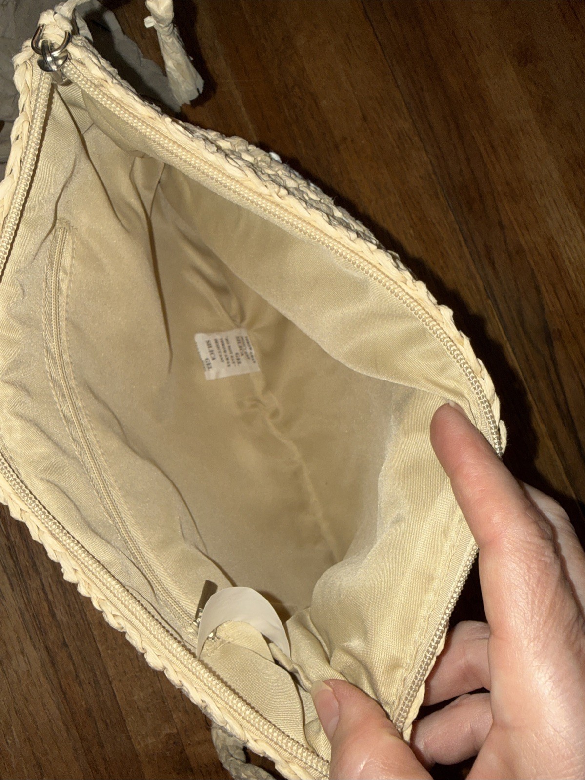 Clutch Straw Bag With Handle Zipper Clothes 12 X 8 X 2 New With Tag