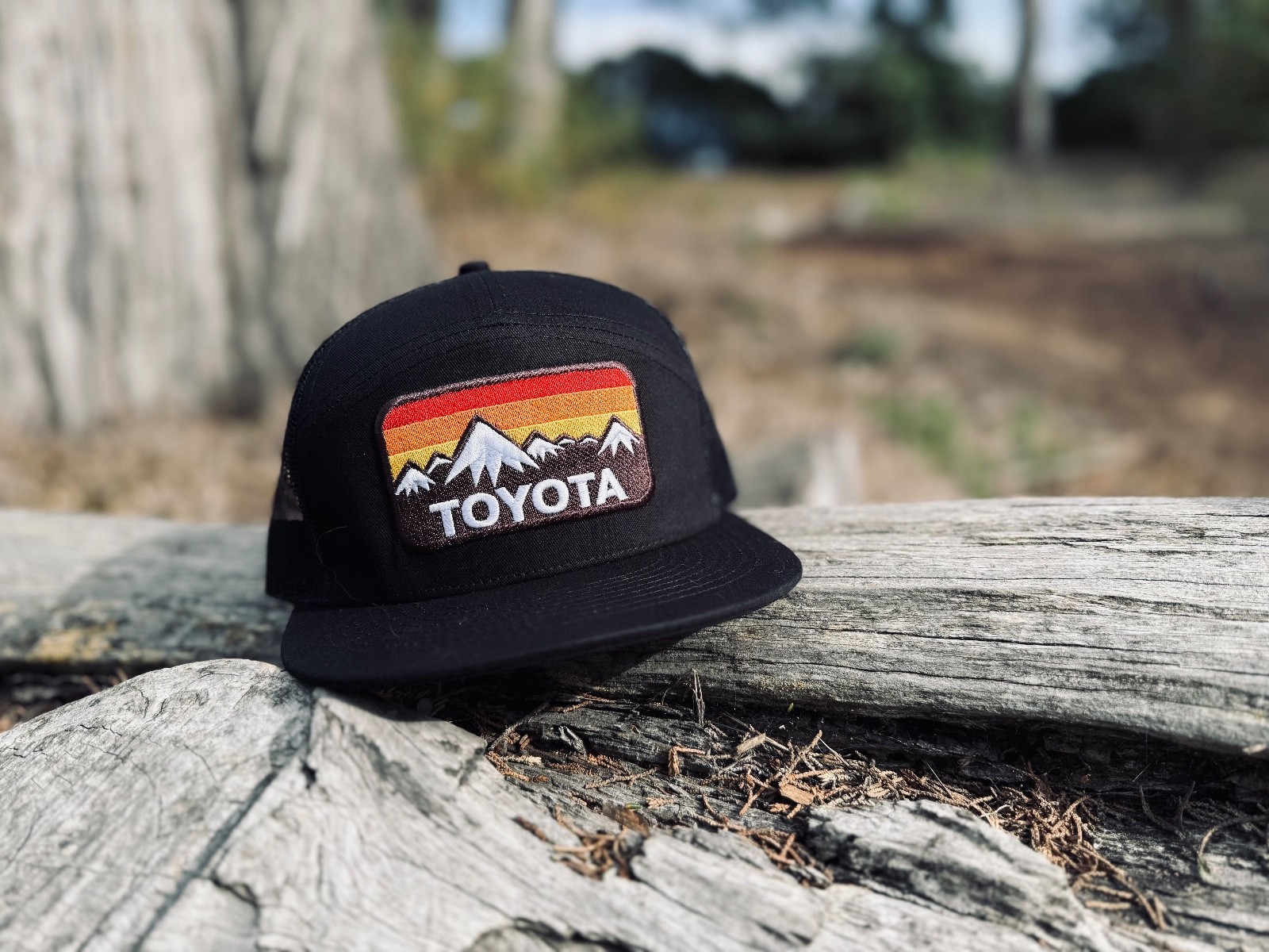 TOYOTA Retro Design and Mountain Hats
