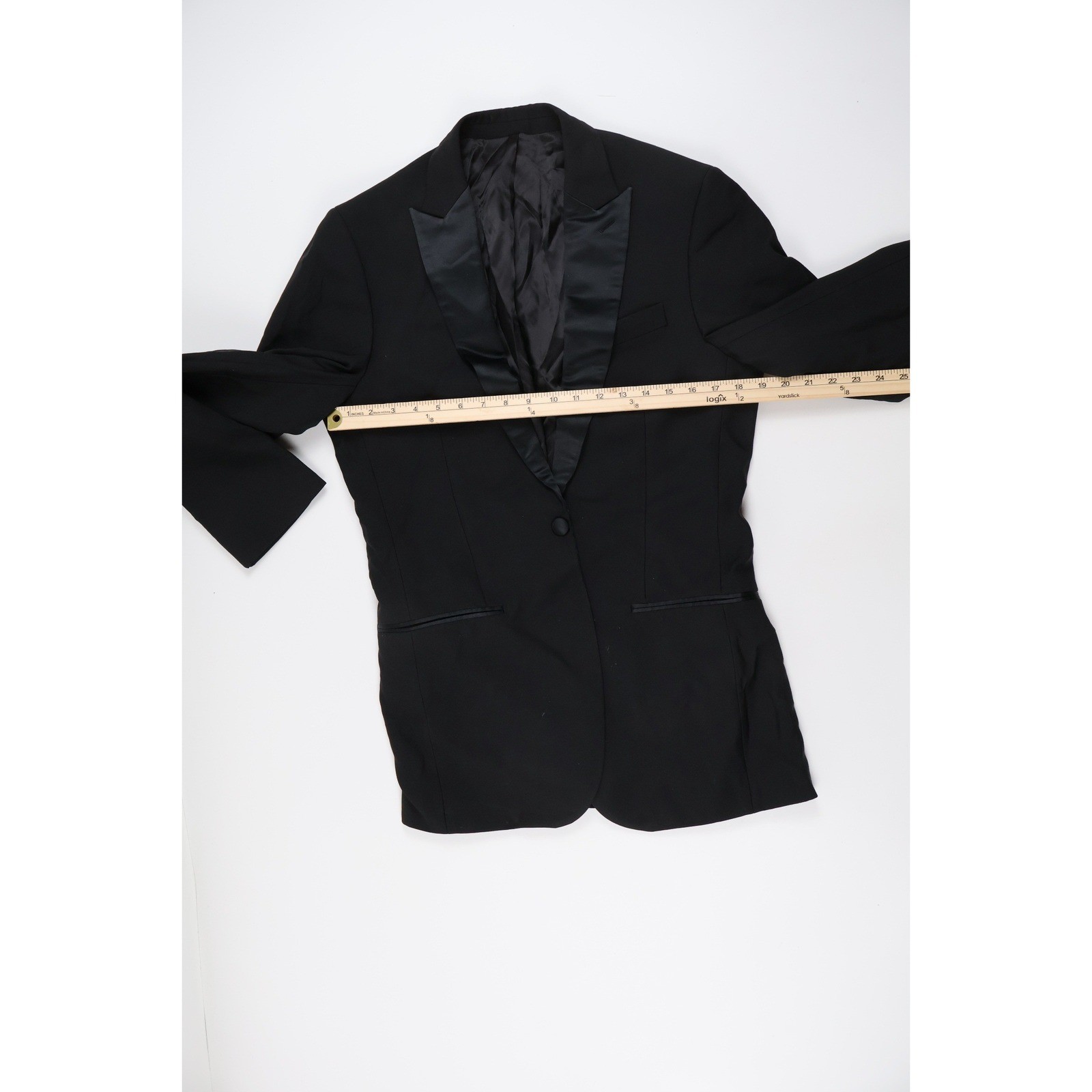 The Black Tux Tuxedo Jacket Peak Lapel Black Solid 38 Wool Tollegno 1900