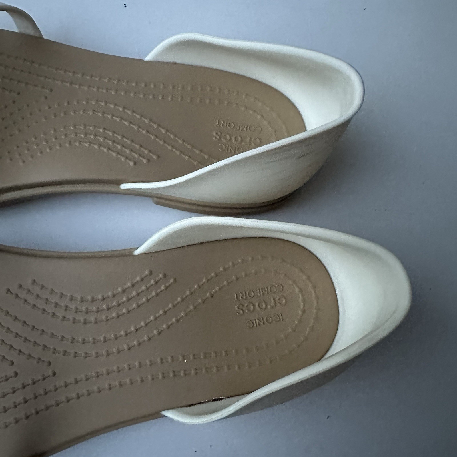 Crocs Sandals Tulum Toe Post Gold Open Flat Casual Travel Beach Slip On Sz:6