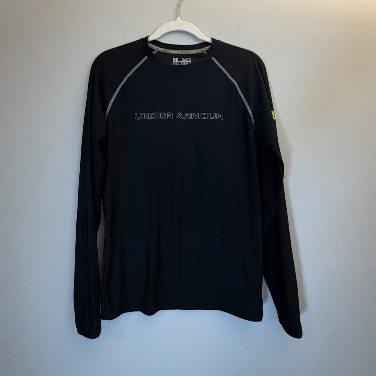 Under Armour HeatGear Catalyst Men’s M Black Long Sleeve Fitted Crew Stretch Tee