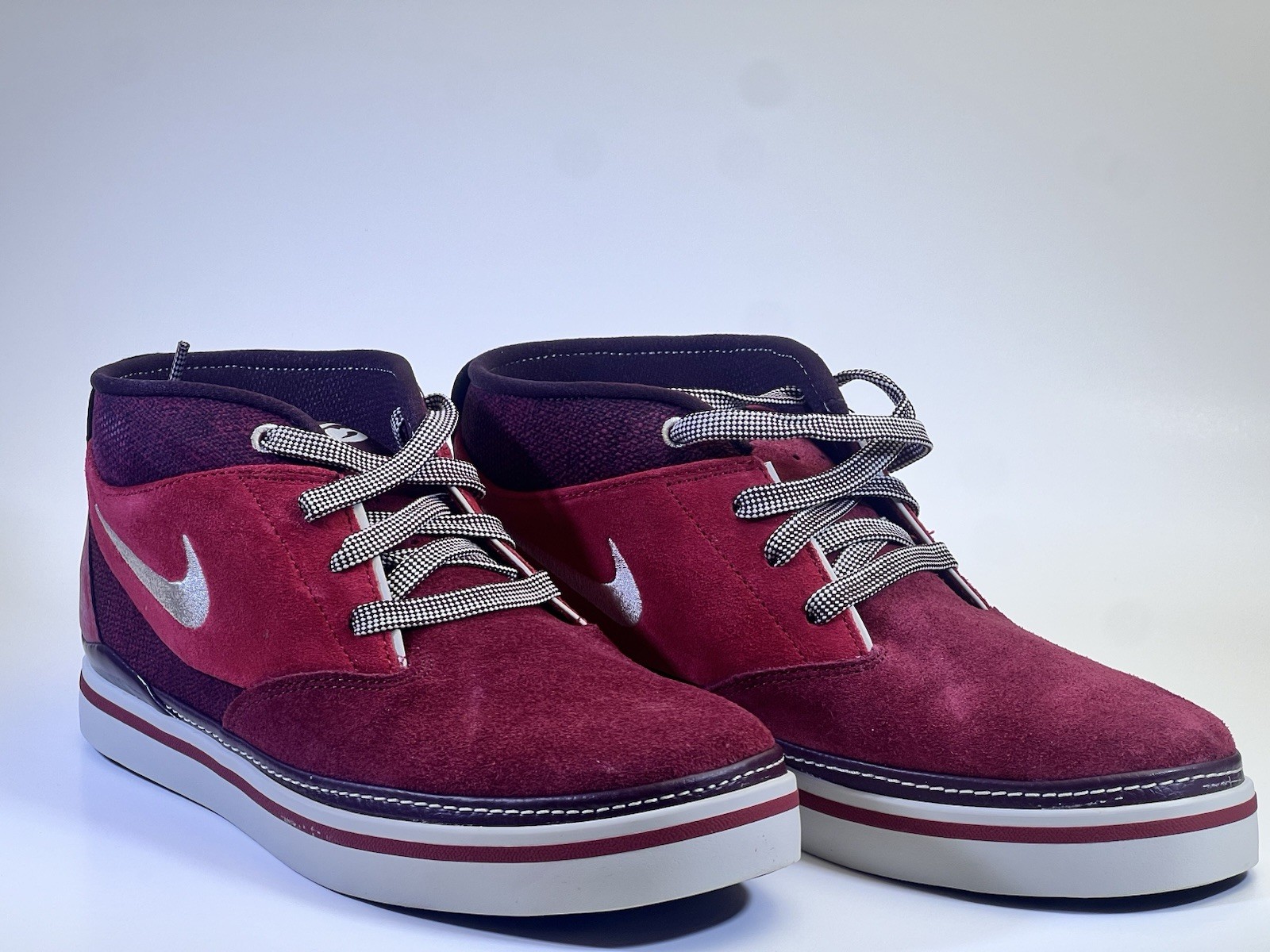 Nike 6.0 Brazen Team Red Light Bone Men’s Size 8.5 Mid Skate Shoes 407715-600