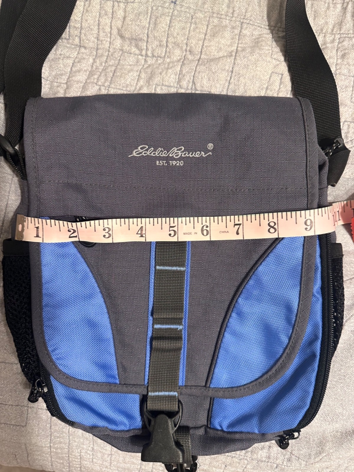 NWT Eddie Bauer cross body bag blue and black with multiple compartments.