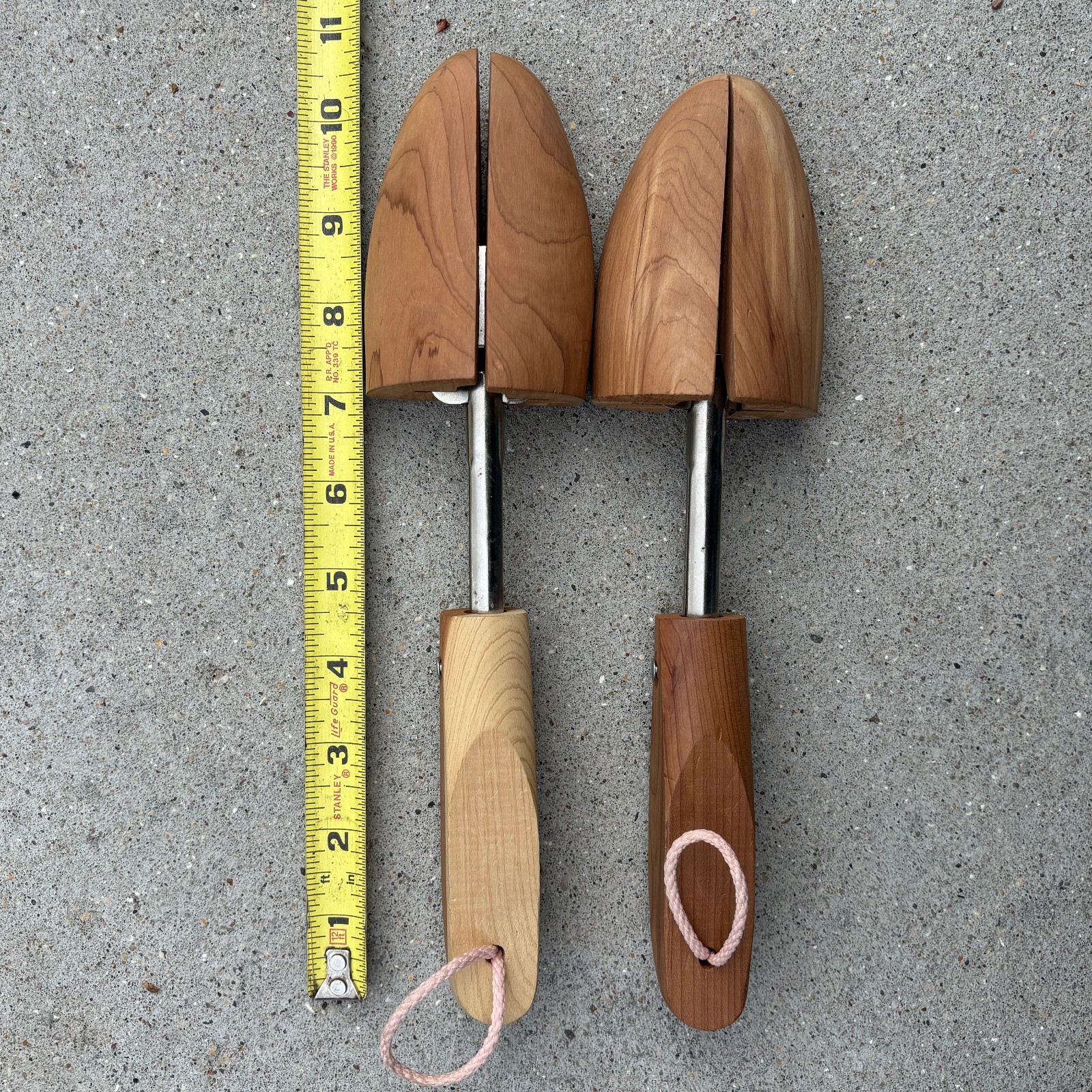 Pair of Size Medium Narrow Cedar Shoe Trees 10.5″ Uncompressed
