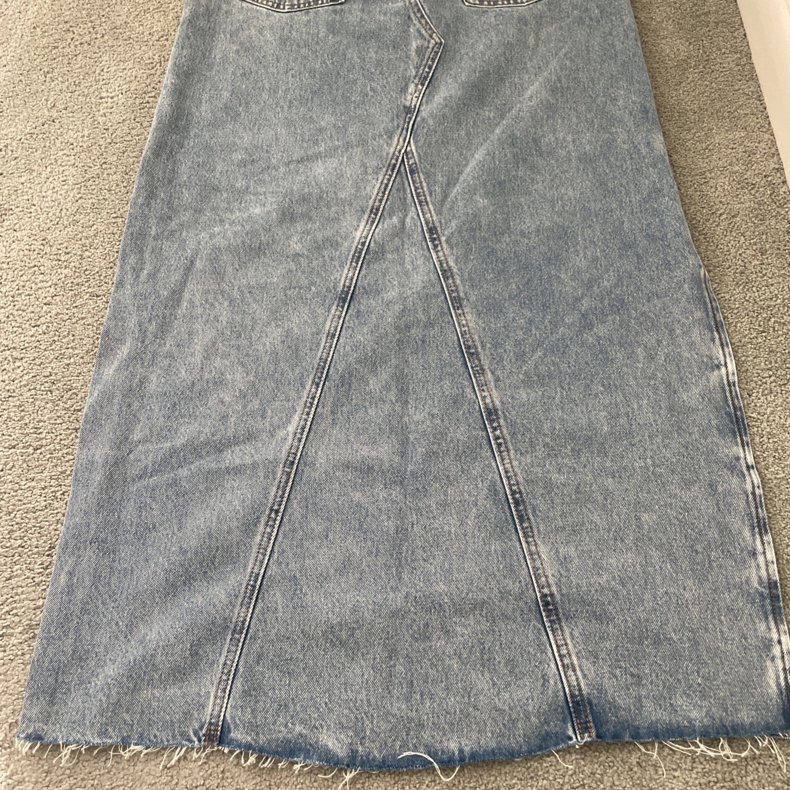 Levi’s Women’s Icon Long Jeans Maxi Slit Skirt Tag Sz. 28 Measured 30 Inch Waist