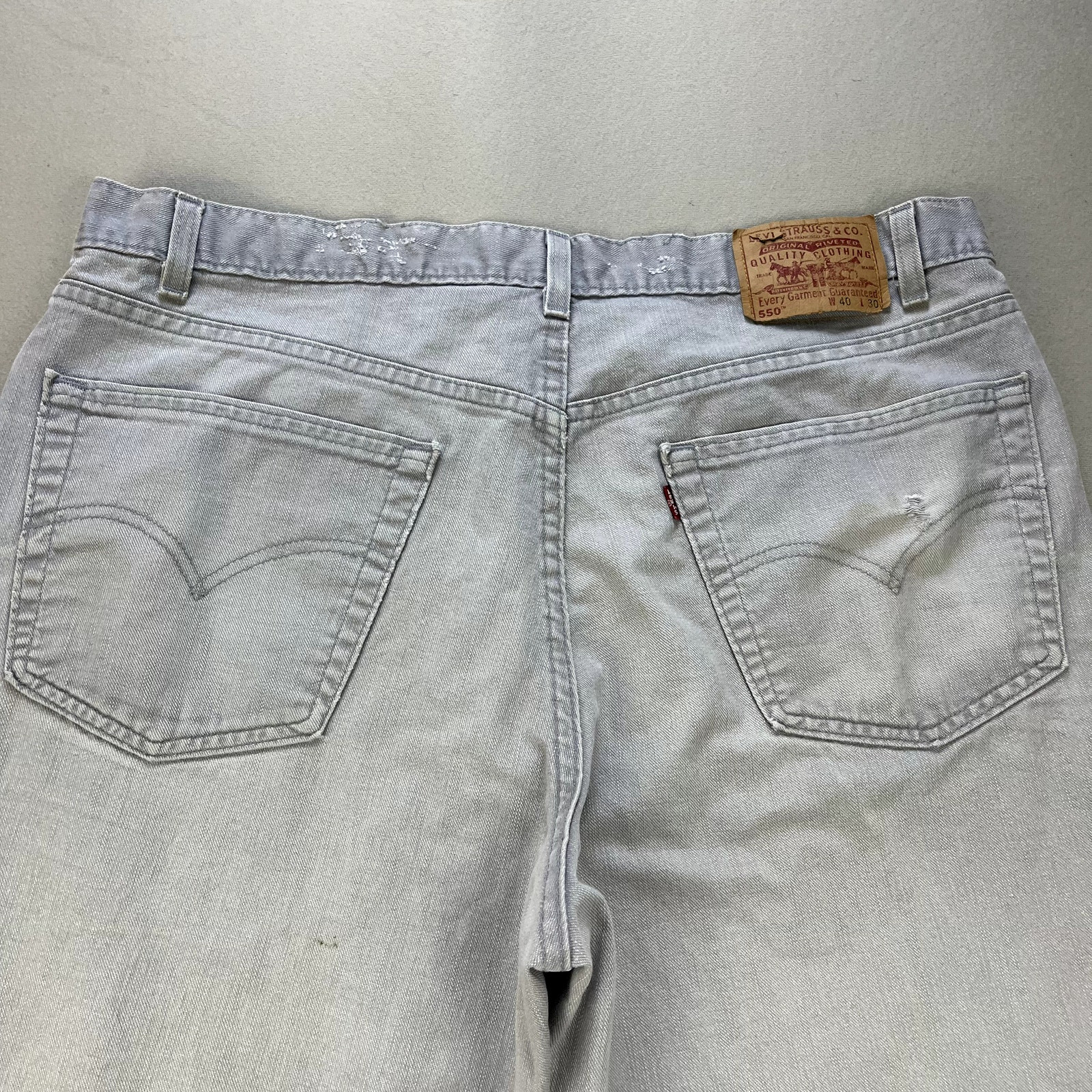 Vintage Levis 550 Jeans Mens 40×30 Gray Denim Relaxed Fit Light Charcoal Wash