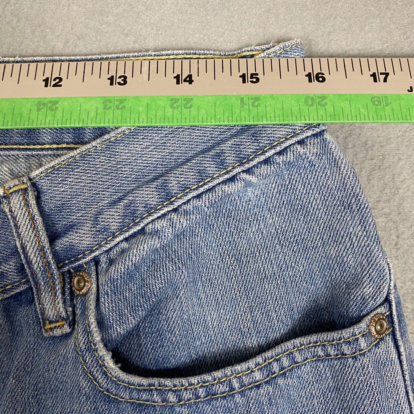 Old Navy Just Below Waist Boot-Cut Medium Wash Denim Jeans Womens 12 Long Y2K