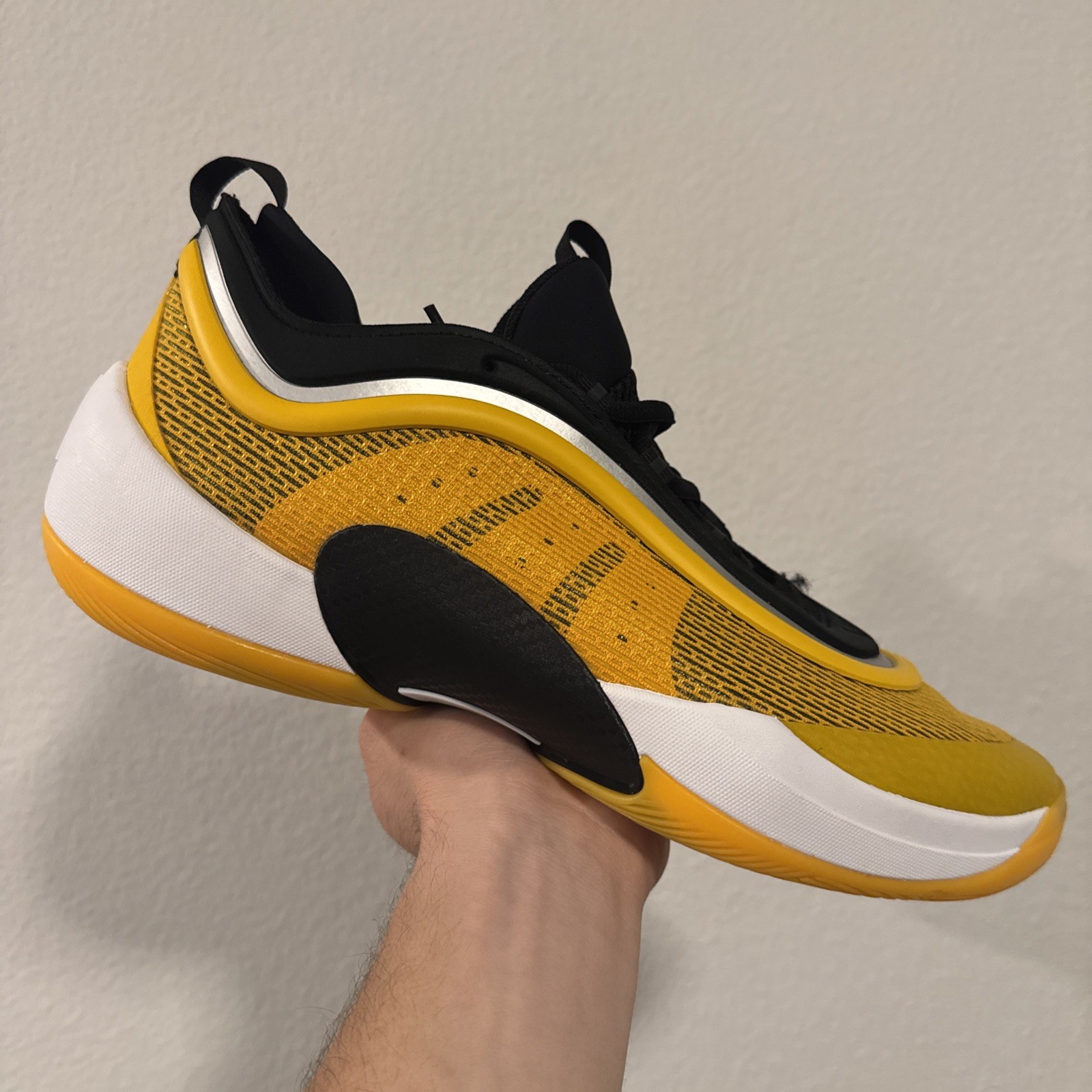 Adidas SM Don Issue 6 Basketball Shoes IG9103 TEAM GOLD YELLOW Men’s Size 13.5