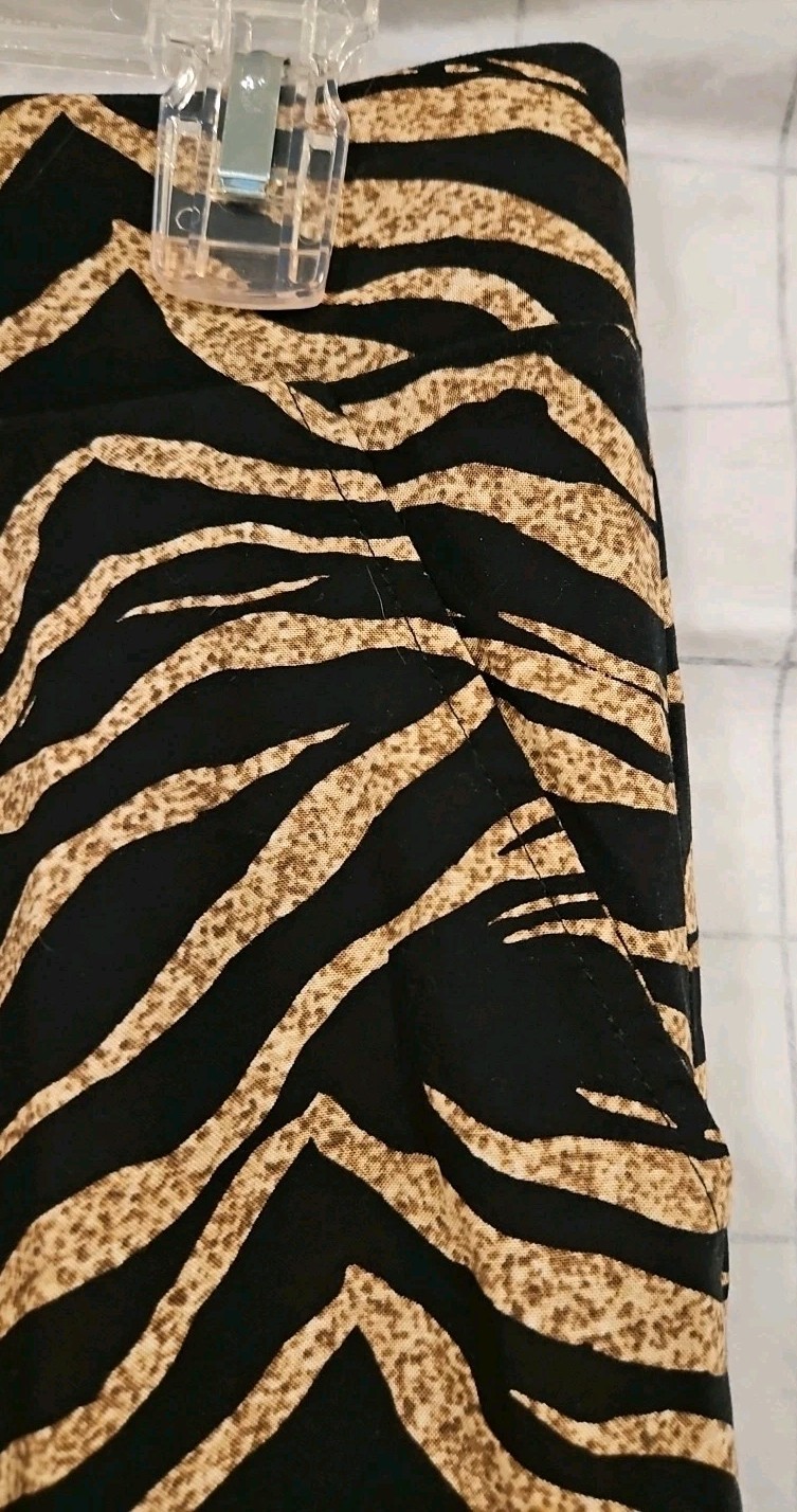 NEW Torrid Wave Tiger Print Wide Leg, Flowy Comfort Womens Sz OR Pull on Pants