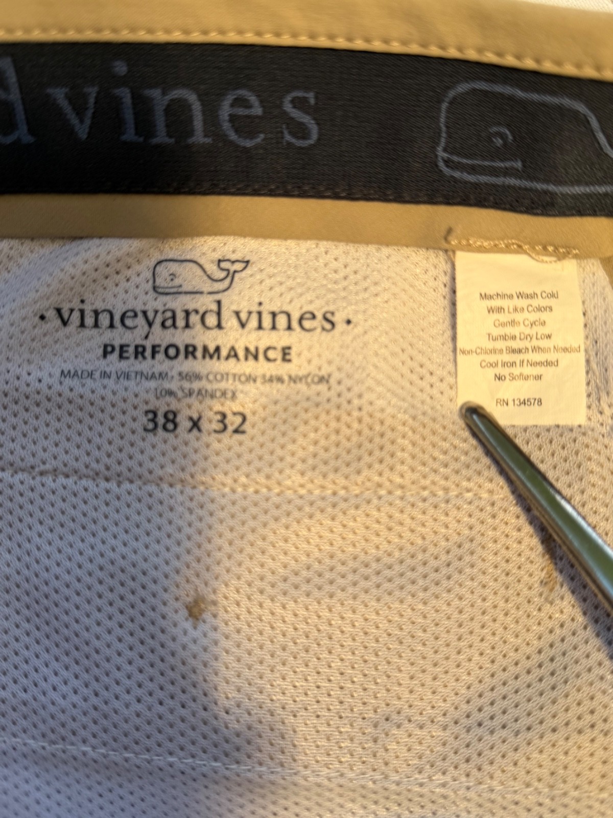 Vineyard Vines Performance Khaki Pants Men 38×32 Tan Stretch Preppy Golf Office