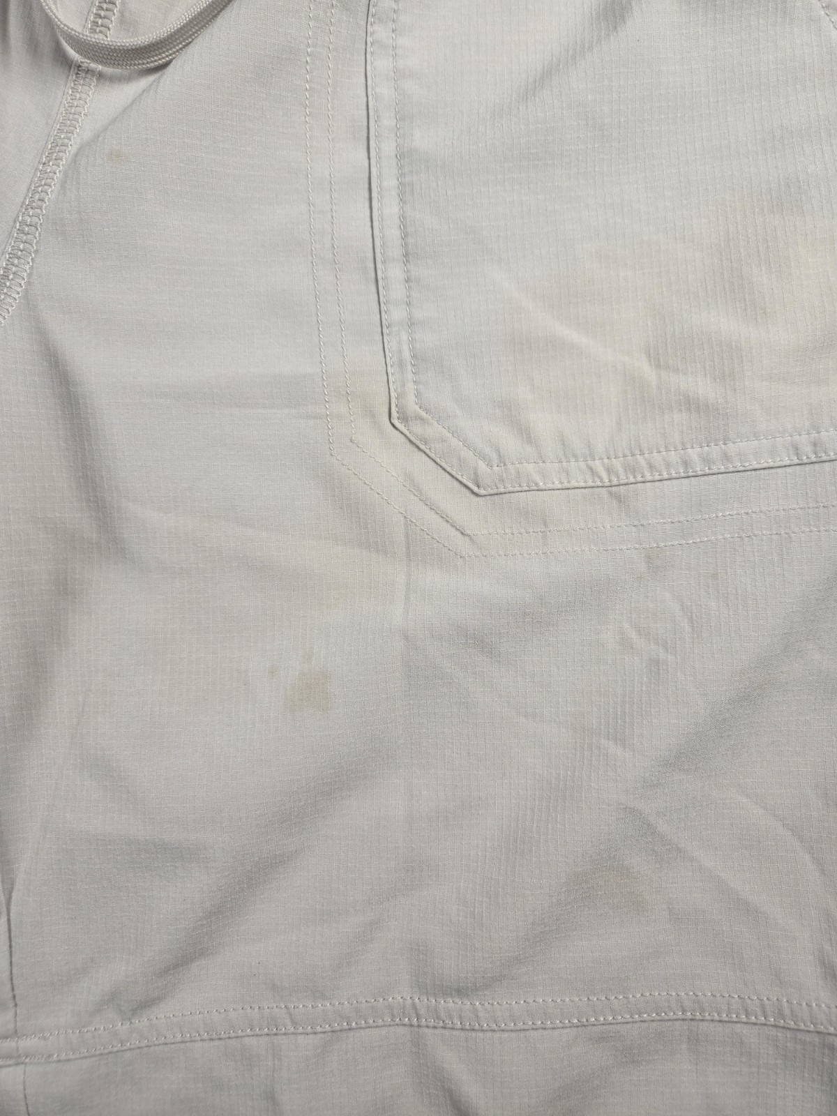 St. John’s Bay Light Gray Mens Bermuda Shorts M Drawstring Elastic Waist Pockets