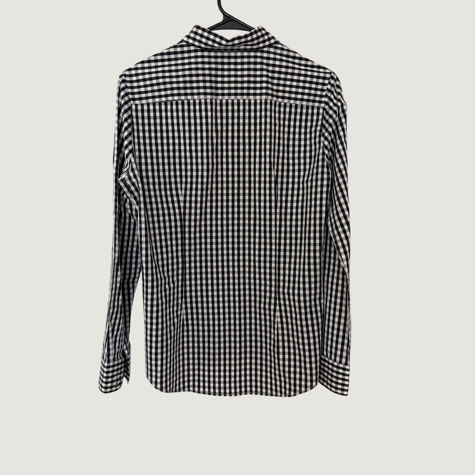 The Shirt Rochelle Behrens Womens Medium Black White Gingham Button Down Stretch