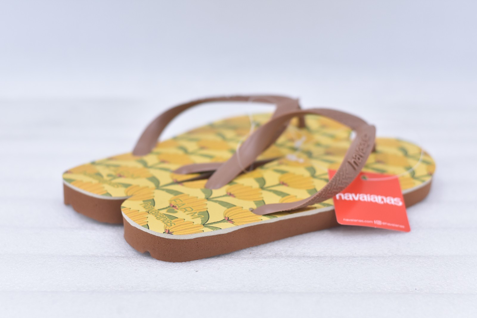 Womens Havaianas Dragon Slim Flip-Flops Sandals – Rust Size 7/8 (EU 37-38)