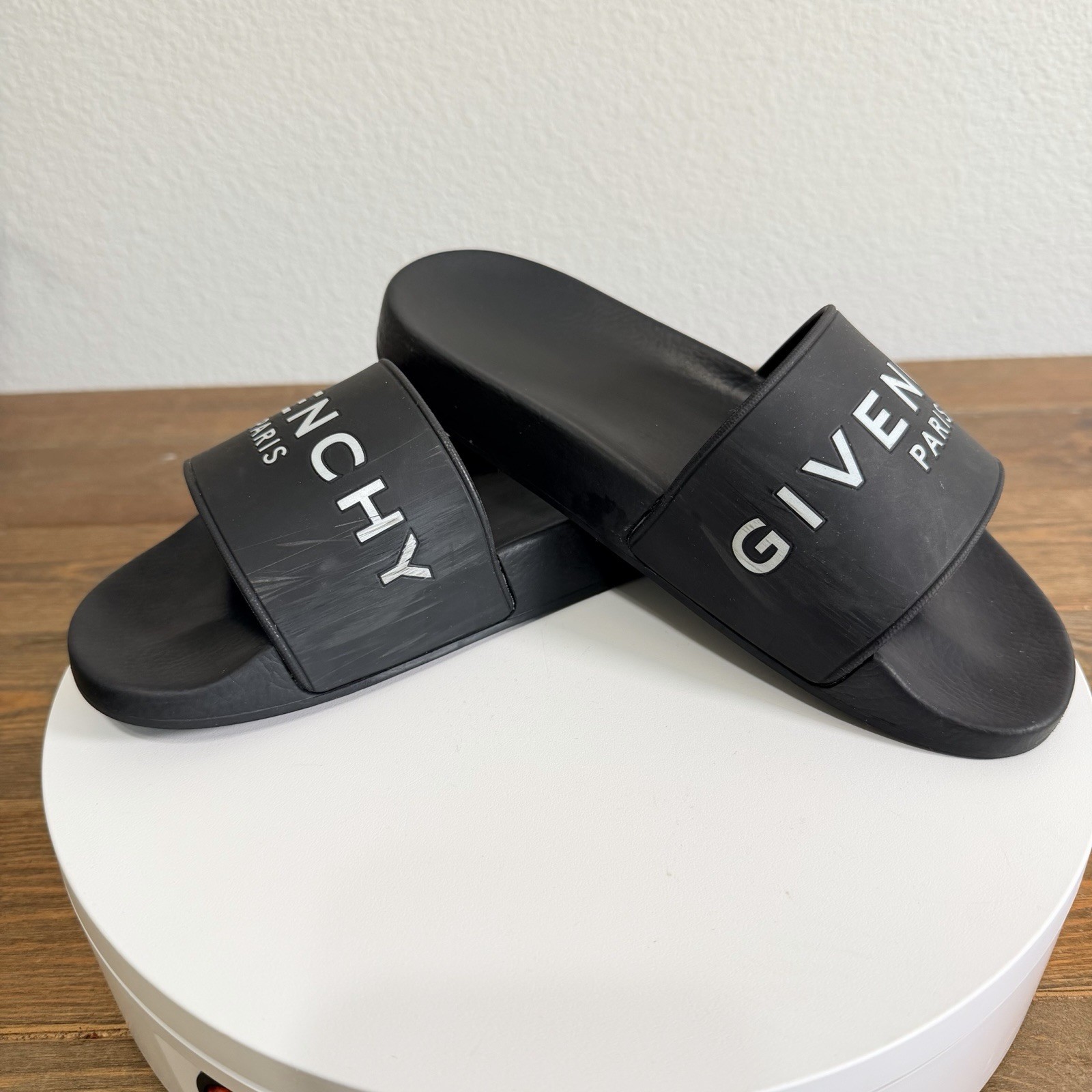 Givenchy Paris Black Women’s Rubber Flat Slides Sandals Size 37 Made In Italy