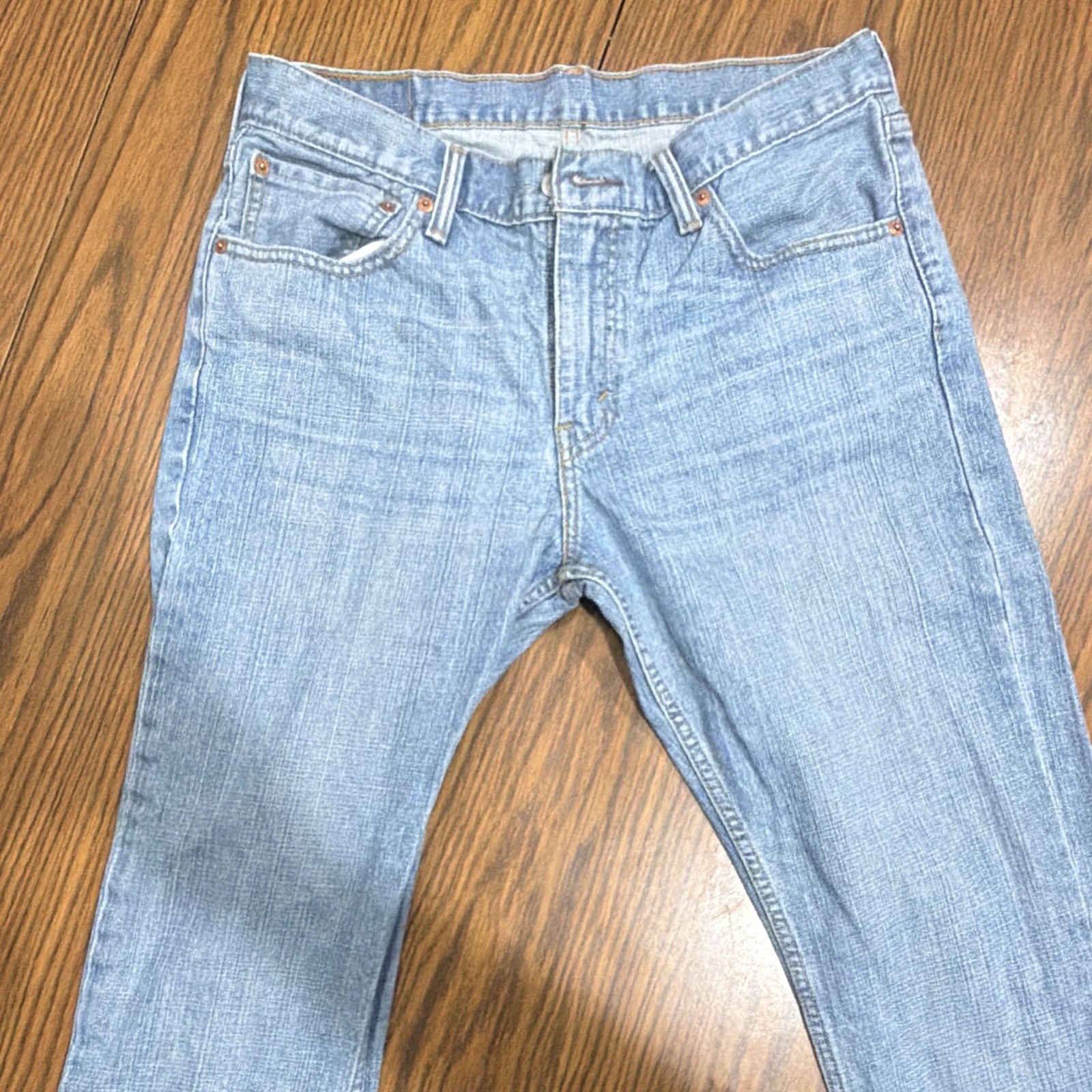 Levi’s Men’s 527 Series Bootcut Blue Light Wash Denim Jeans Mid Rise 5-Pocket