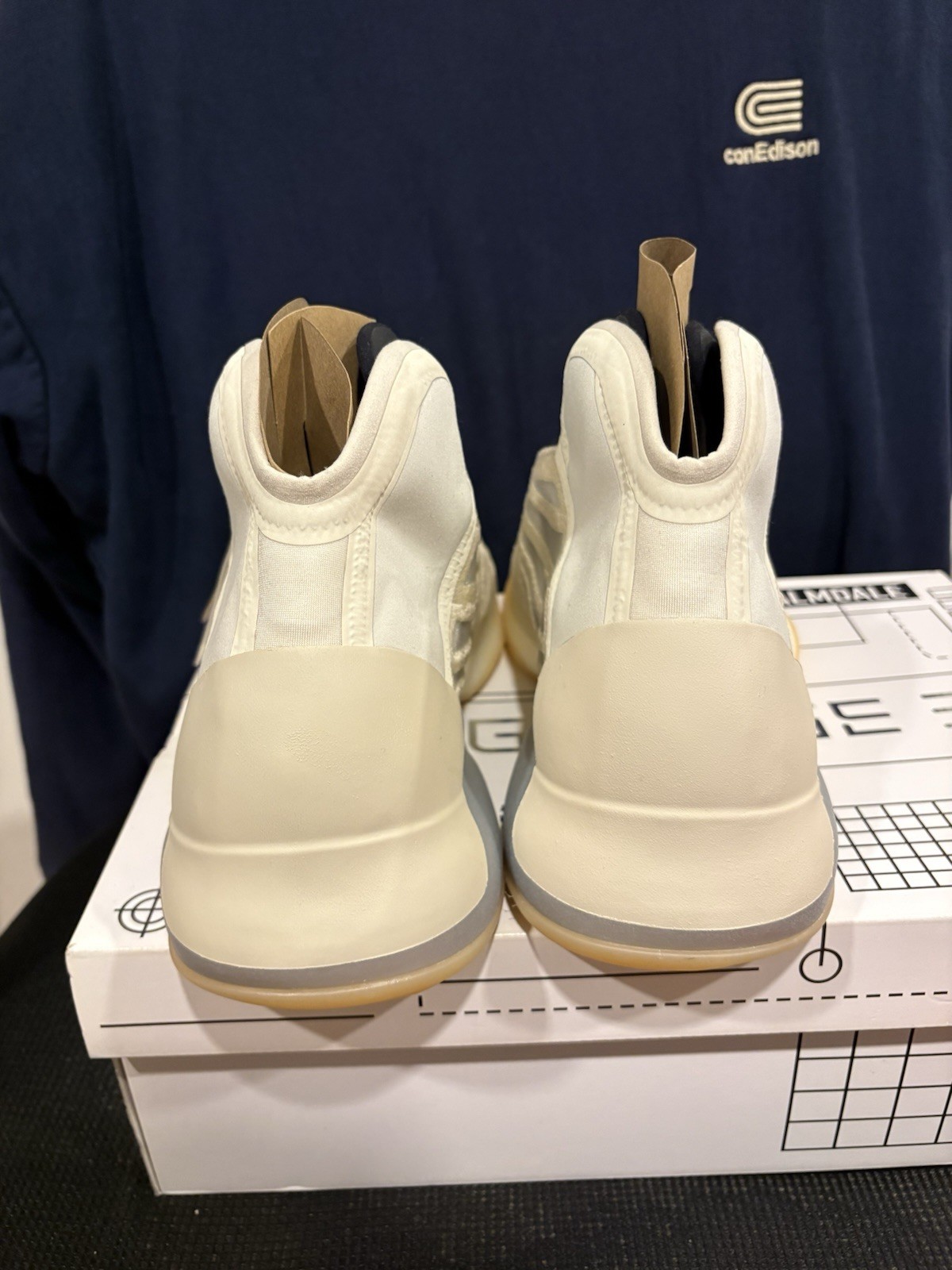 adidas Yeezy QNTM Mist Slate Size 10