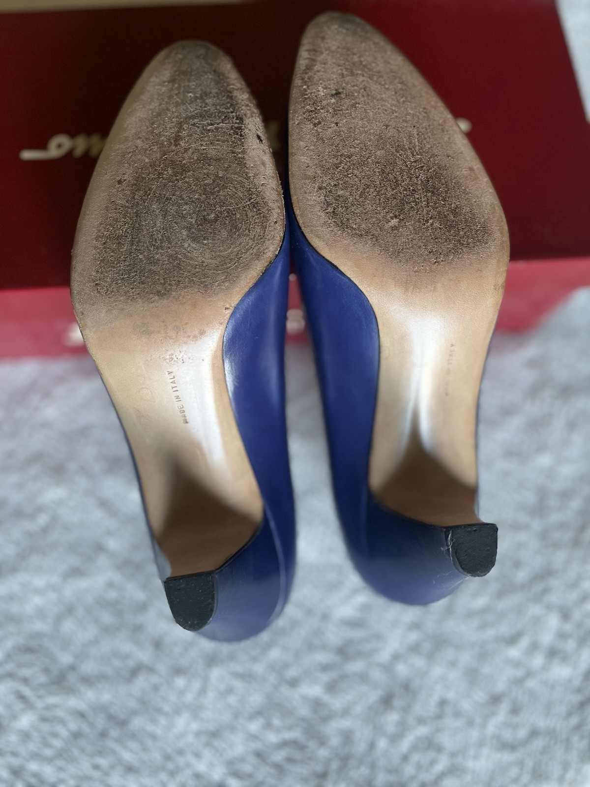 Salvatore Ferragamo Blue Leather Pumps Snakeskin Accent Almond Toe Slip-On 7B