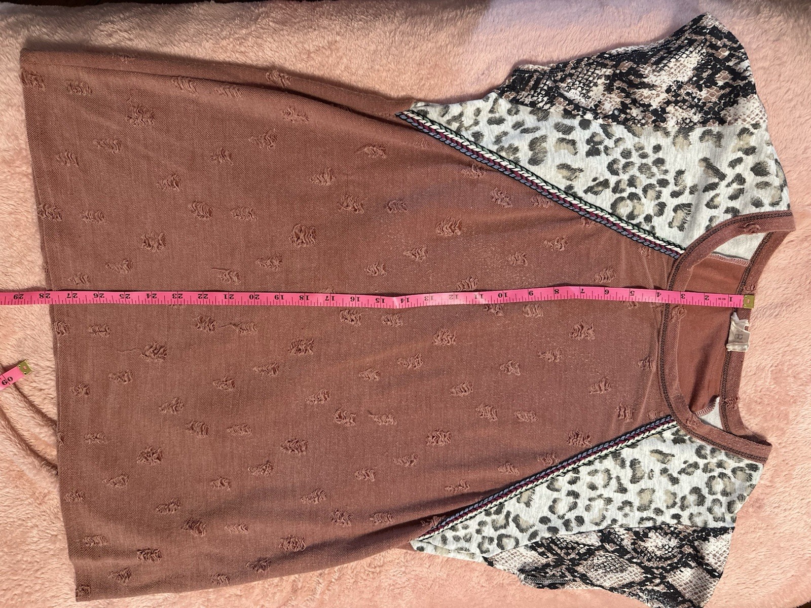 BIBI Distressed Patchwork Raglan Tee Med Leopard Snake Print Braided Trim Mauve