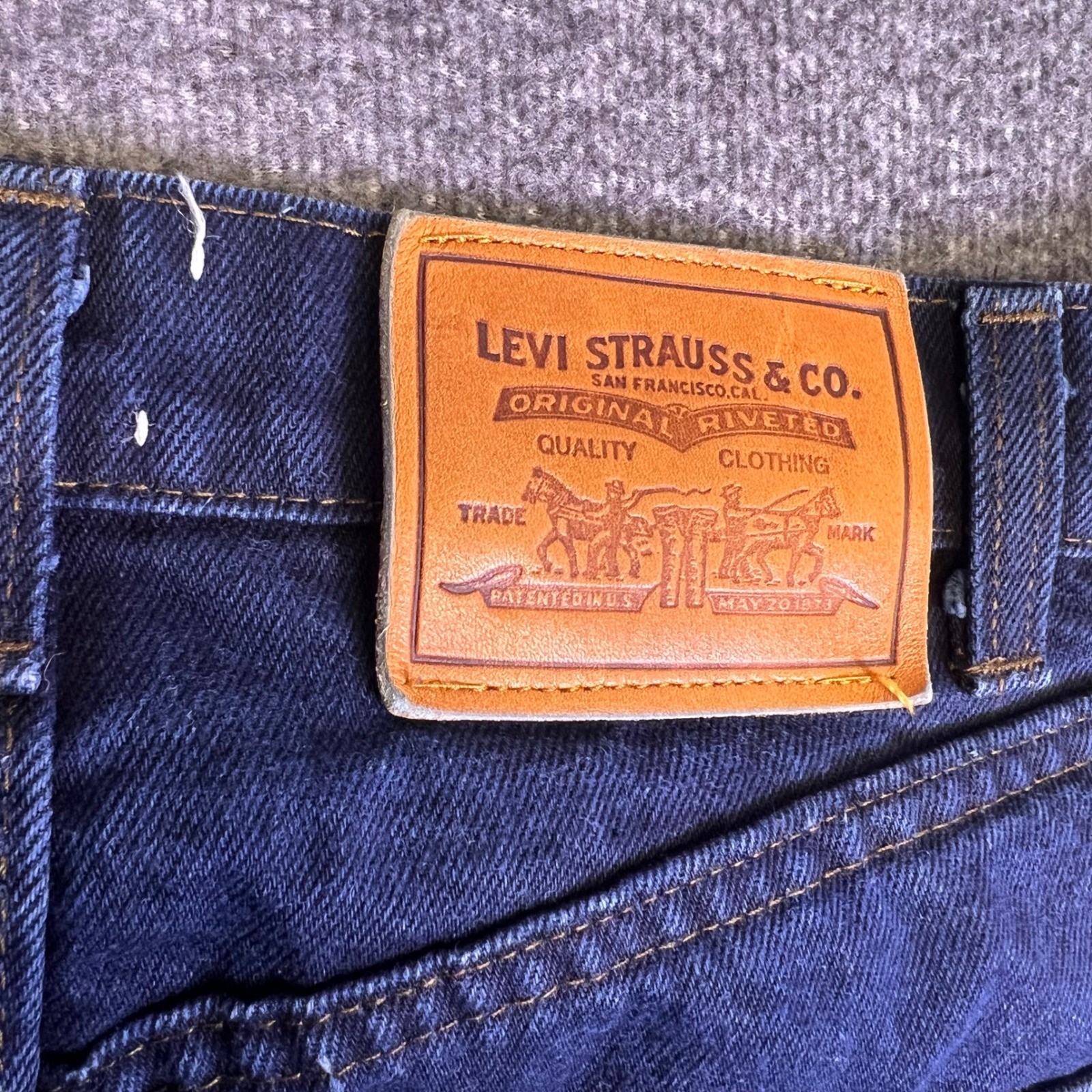 VTG 80s Levis 502 055B Jeans 32×32 Raw Indigo Denim Button Fly Red Tab Leather