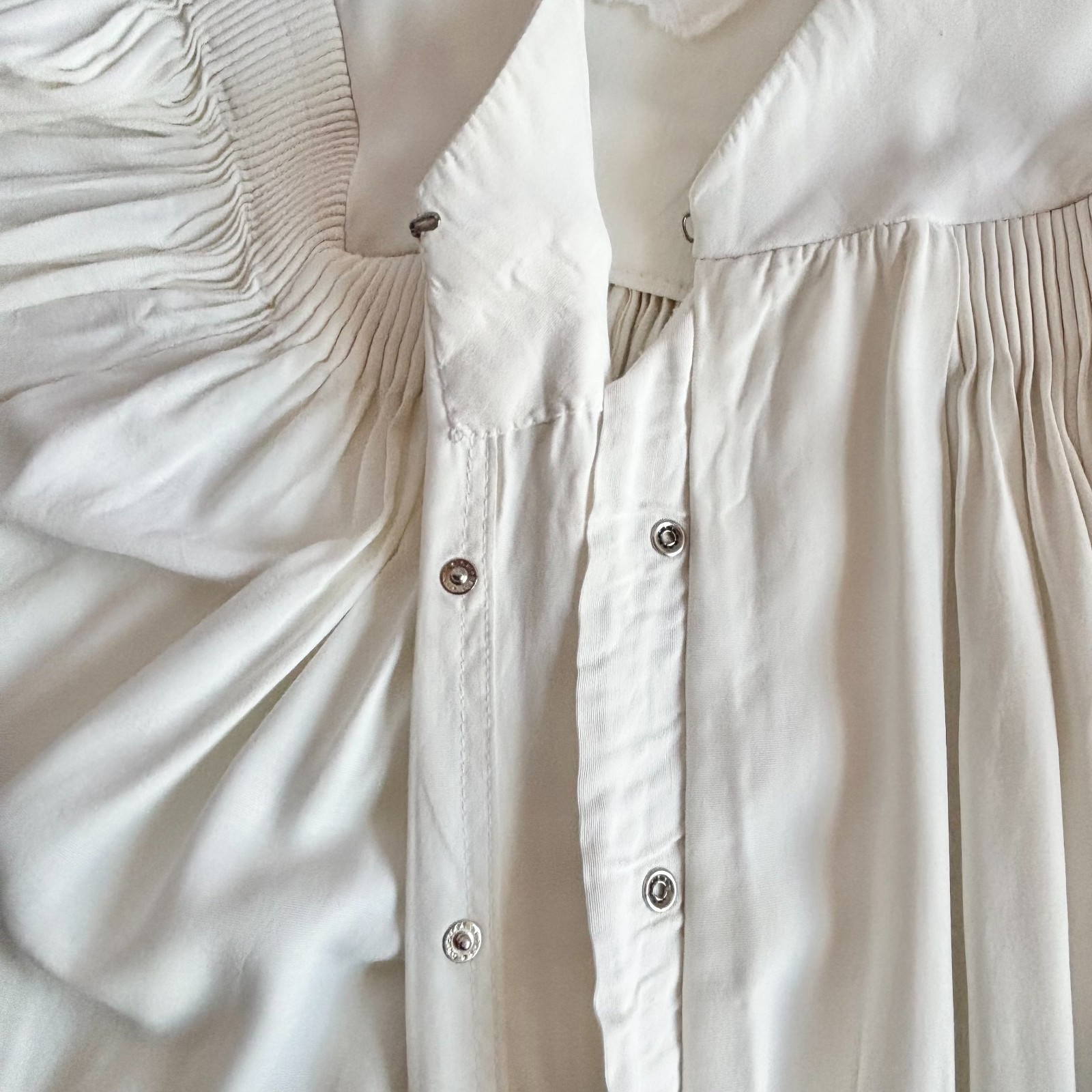 Vintage White Rayon Acetate Graduation or Choir Robe