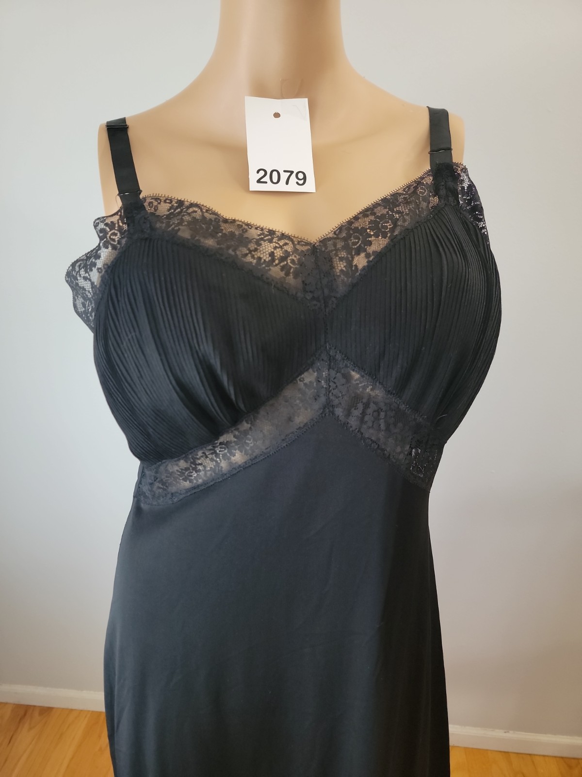 Vintage Charmode Tricot Nylon Black Full Slip Pleat/lace Det. Size 38 Tall