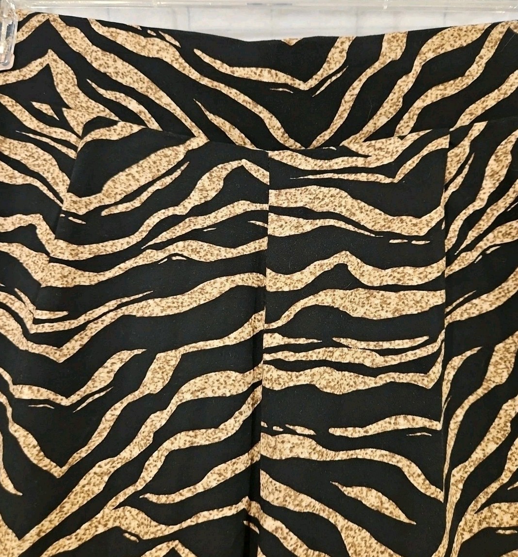 NEW Torrid Wave Tiger Print Wide Leg, Flowy Comfort Womens Sz OR Pull on Pants