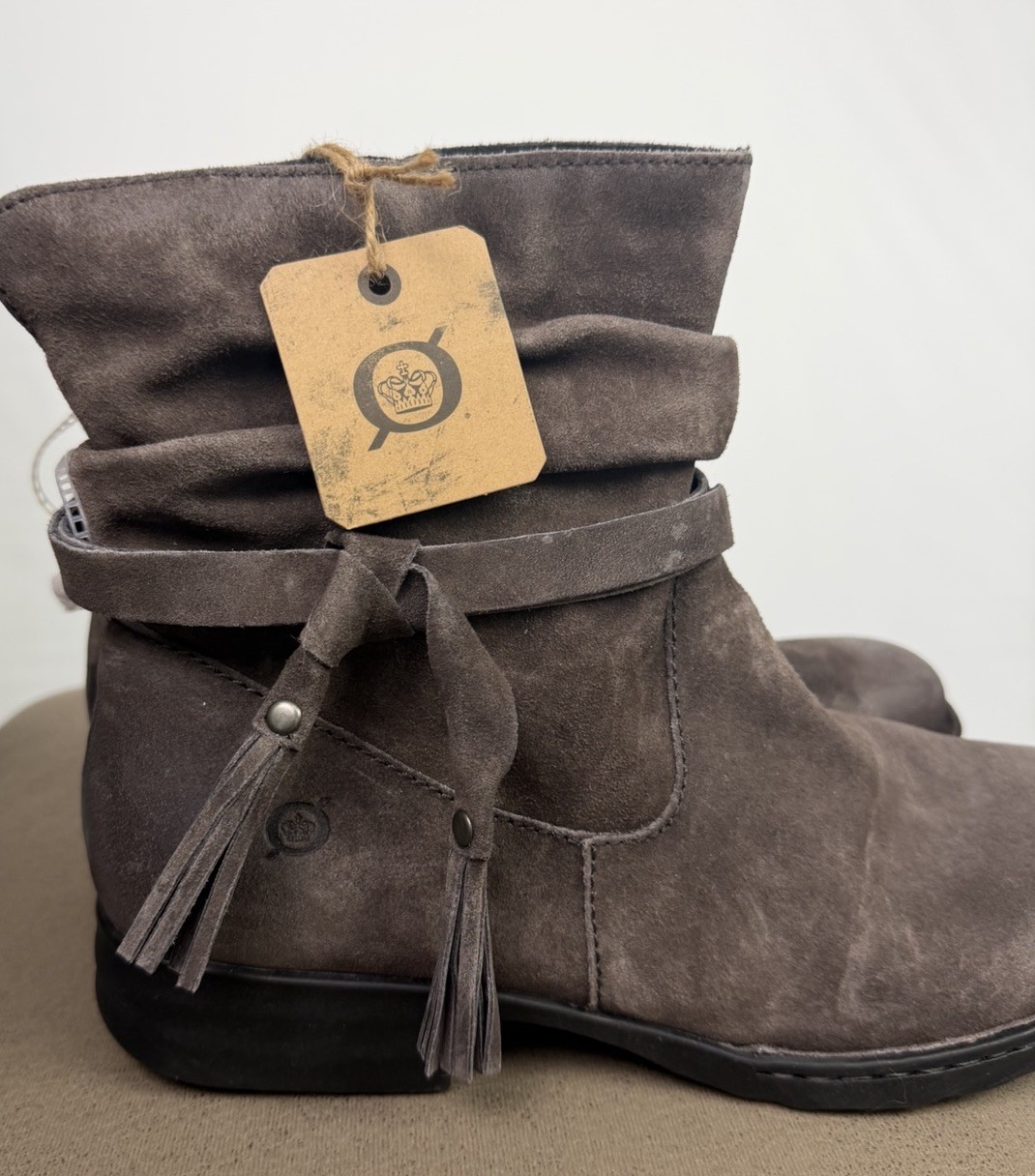 Born Kenya Ankle Boots Booties Shoes Size 11 Womens Taupe Suede Zip Up Tassels