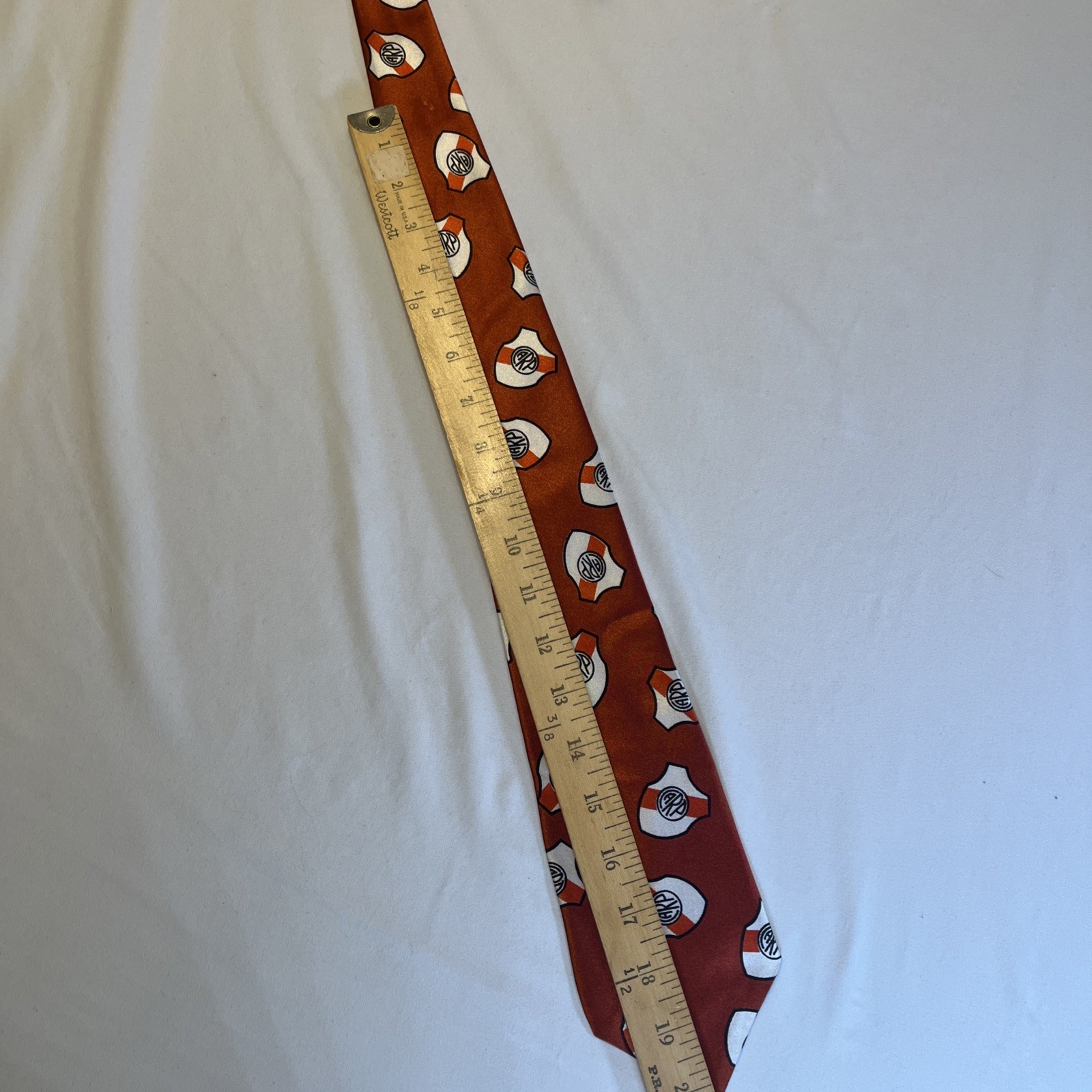 Necktie Argentina River Plate Futbol Soccer Hand Made Tie 56 x 3.5 Inches