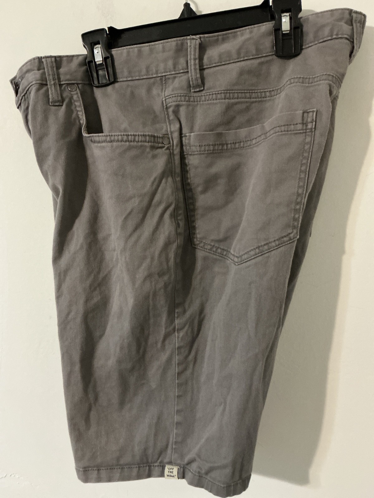 Van’s cargo shorts, mens size 32, gray, short length (9 inch inseam)