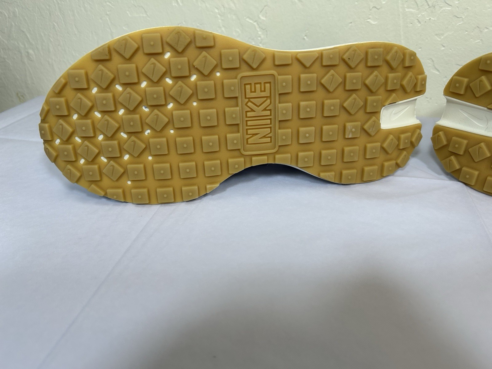 Nike Phoenix Waffle “Light Bone” Women’s Size 8.5 Shoes Sneakers FZ3600-072