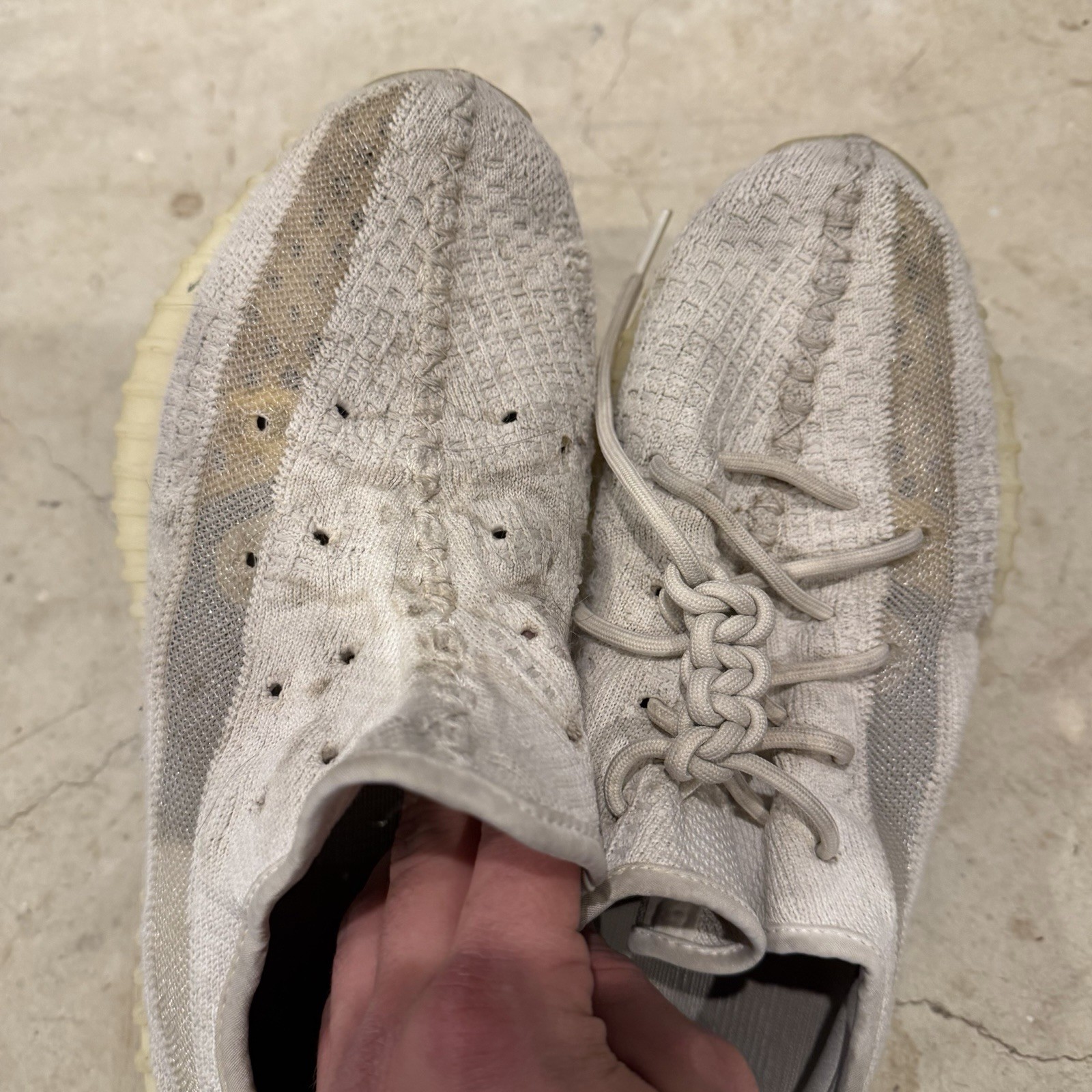 Adidas Yeezy Boost 350 V2 Low Bone Size 9.5 HQ6316 *STAINS HOLE FLAWS*