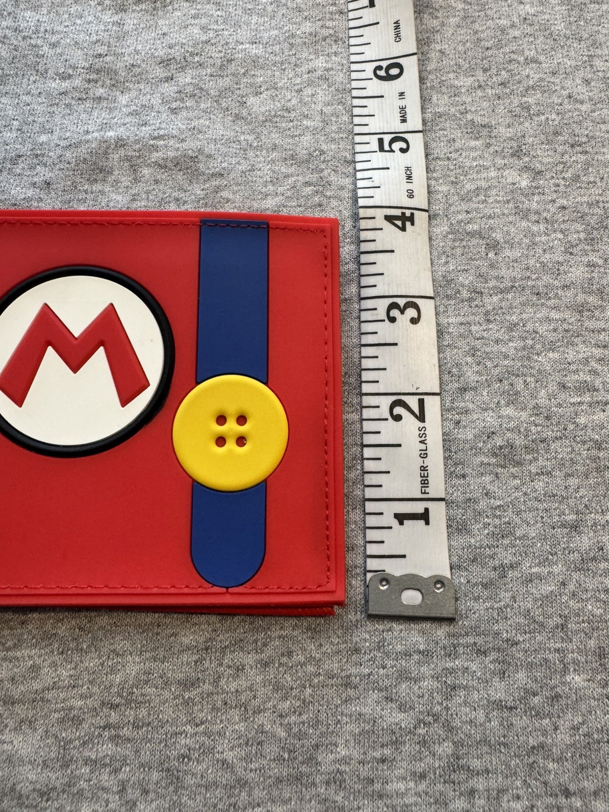 NWOT Super Mario Brothers Bifold Wallet Silicone Rubber Bioworld Game Luigi