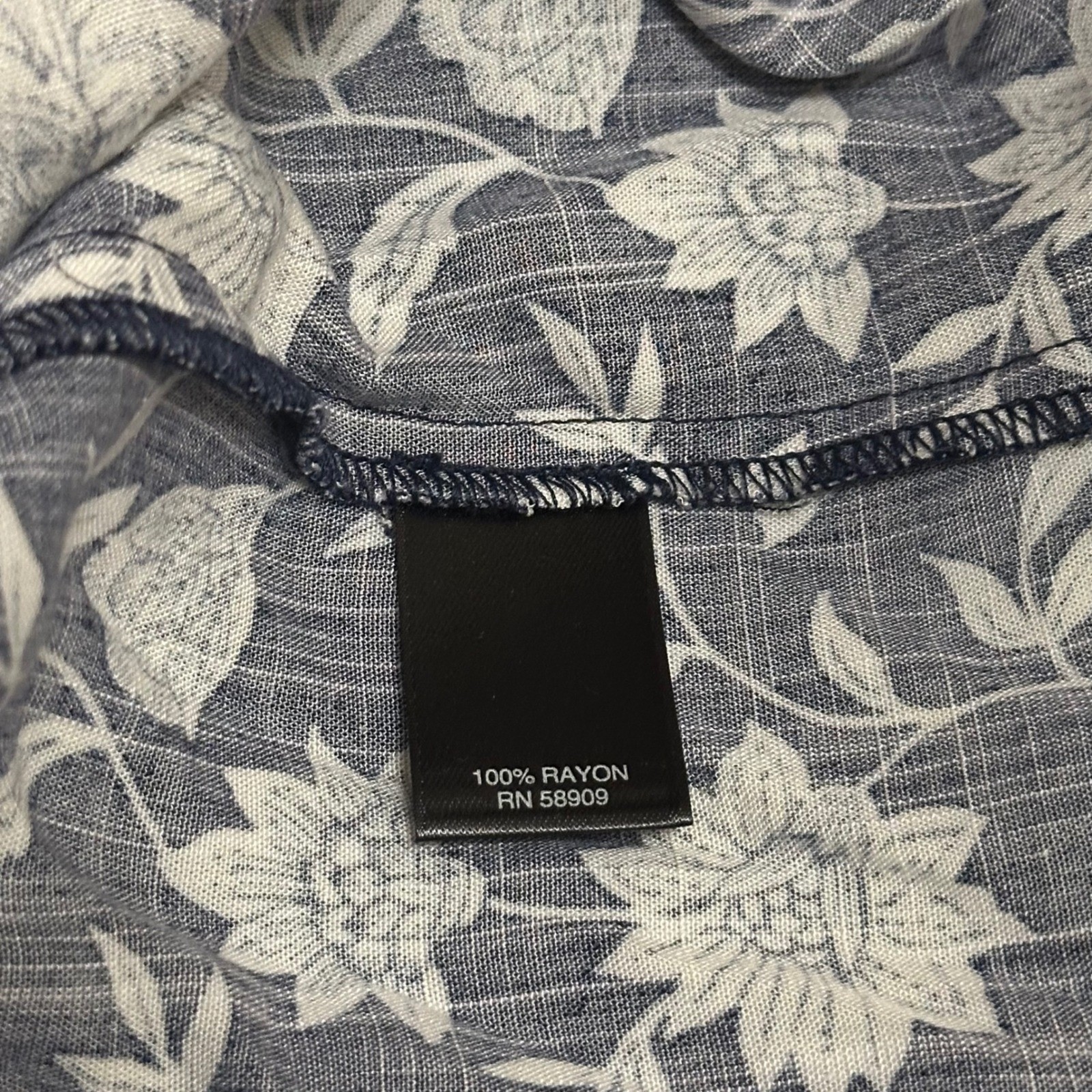 Chelsea & Violet Navy Floral Pintuck Lace Trim Blouse Womens XS Long Sleeve Top