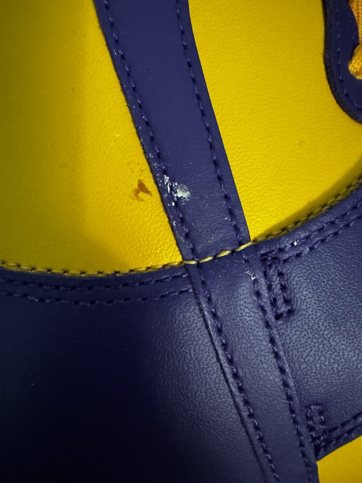 Nike Dunk Mid Top Lace-Up Sneaker Lakers Court Purple/University Gold DD1399-500