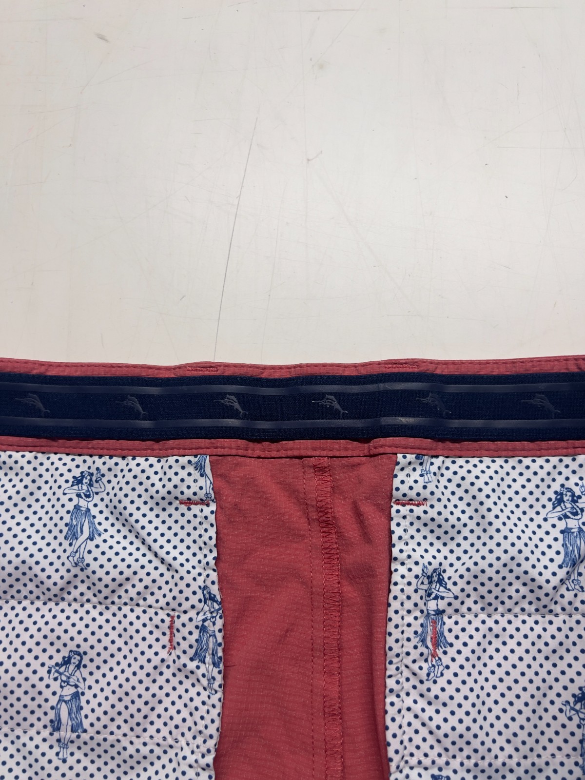 Tommy Bahama Chino Shorts Red Flat Front Casual Travel Beach Vacation Mens Sz 38