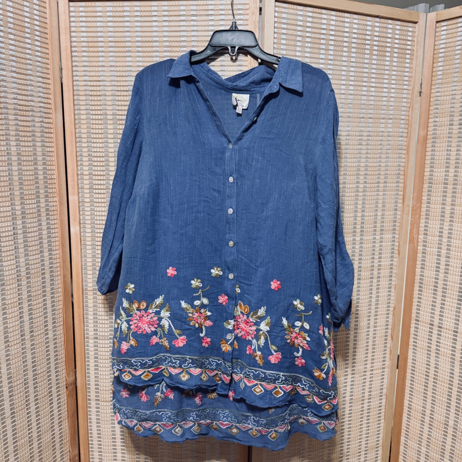 Fig and Flower Sz 1X Blue Floral Embroidered Tunic Top Plus Boho Anthropology