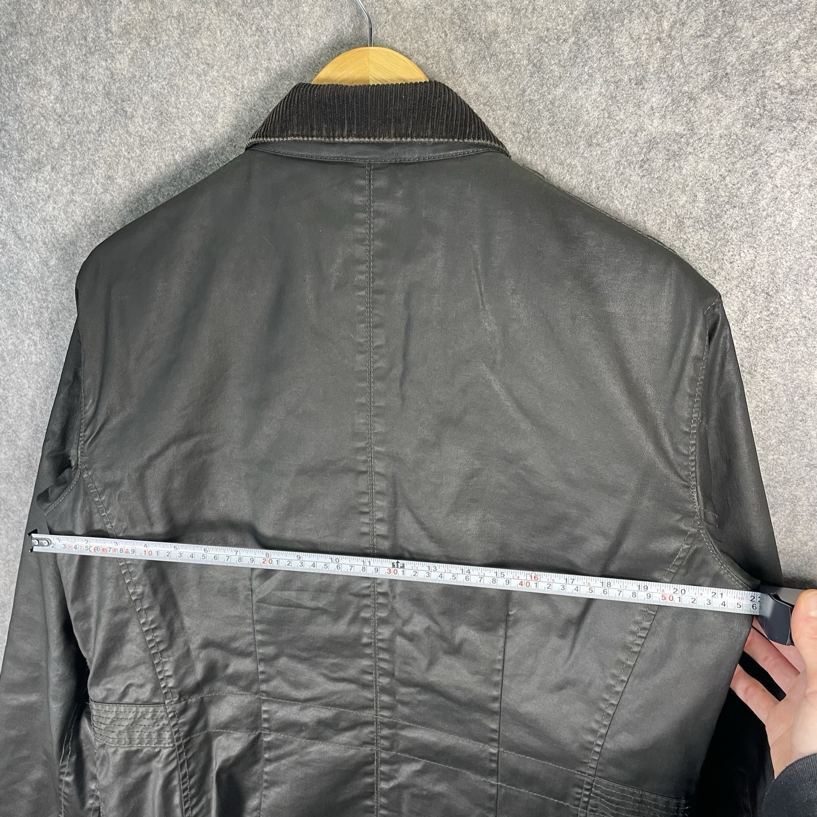 M&S Waxed Jacket Mens Medium Black Carbon Military Colour Padded Lining Outdoor