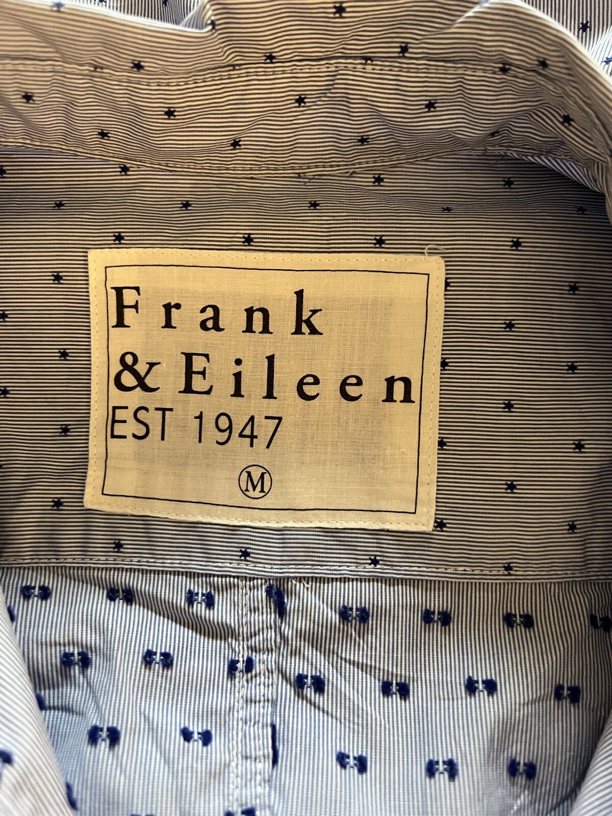 Frank & Eileen Barry White Blue Stripe Stars Cotton Shirt Size M. c747