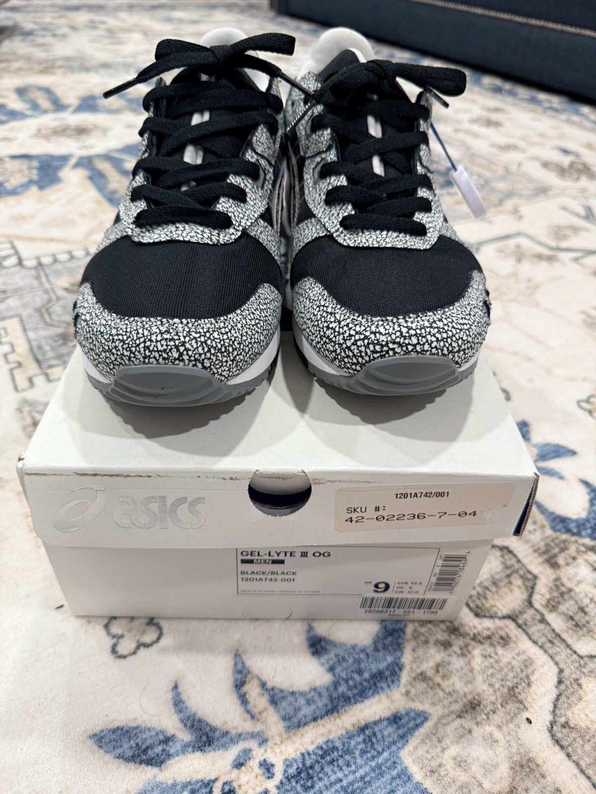 Asics Gel-Lyte III OG Black Elephant Men’s US size 9 (Authentic Guarantee)