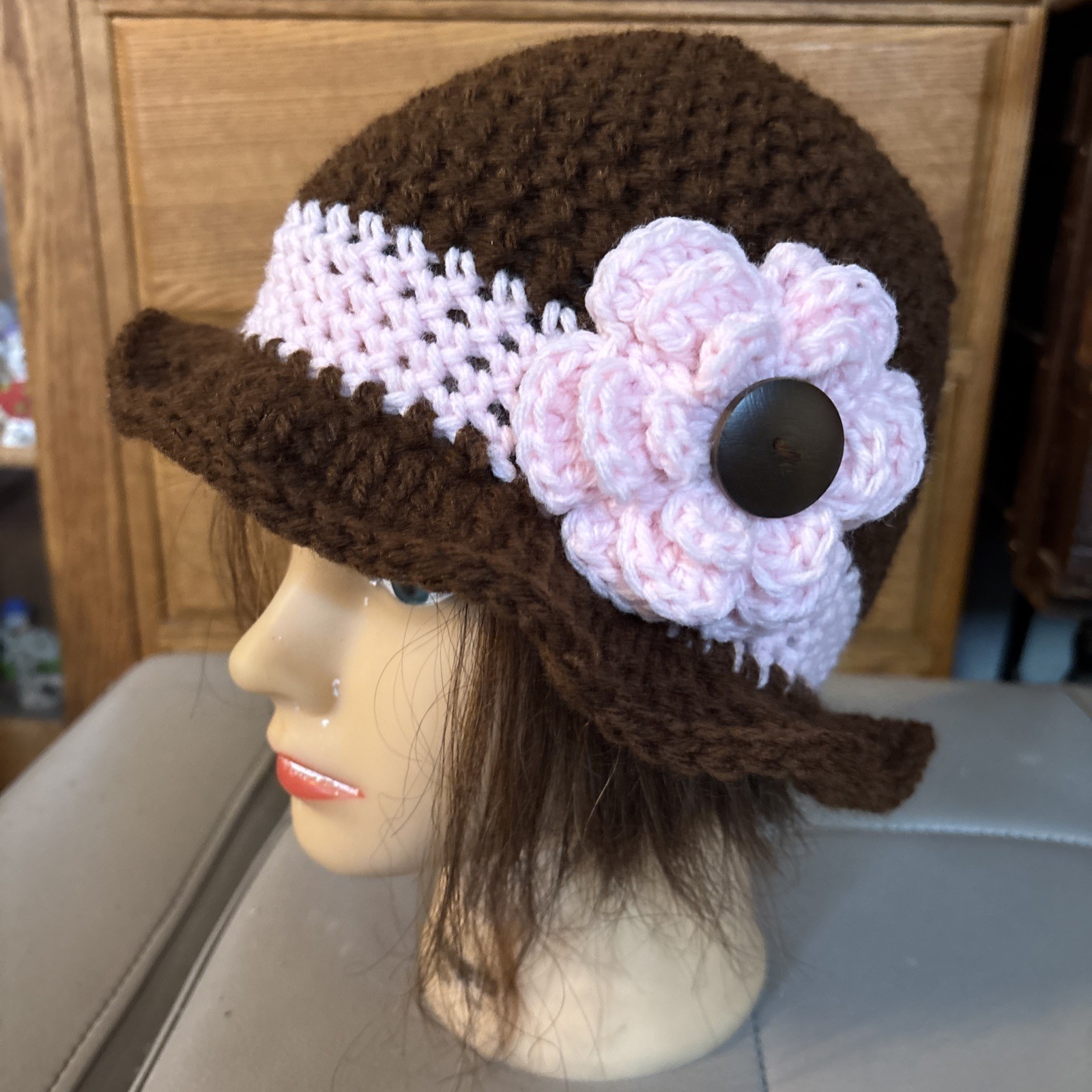 BROWN LIGHT PINK Fall WINTER CLOCHE BEANIE FLAPPER HAT HAND CROCHET new