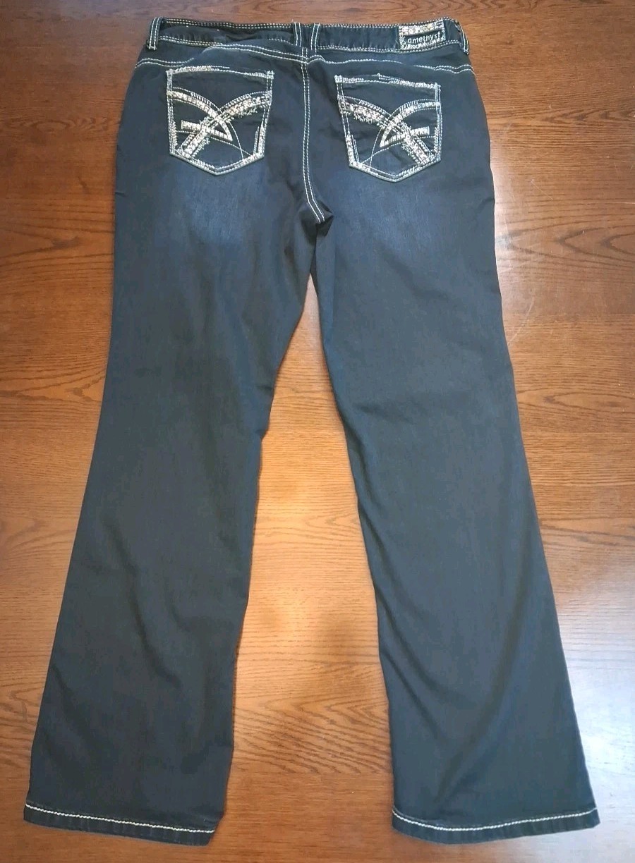 Amethyst Jeans Womens Size 16 Blue Taper Stretch Denim Embroidered Pockets