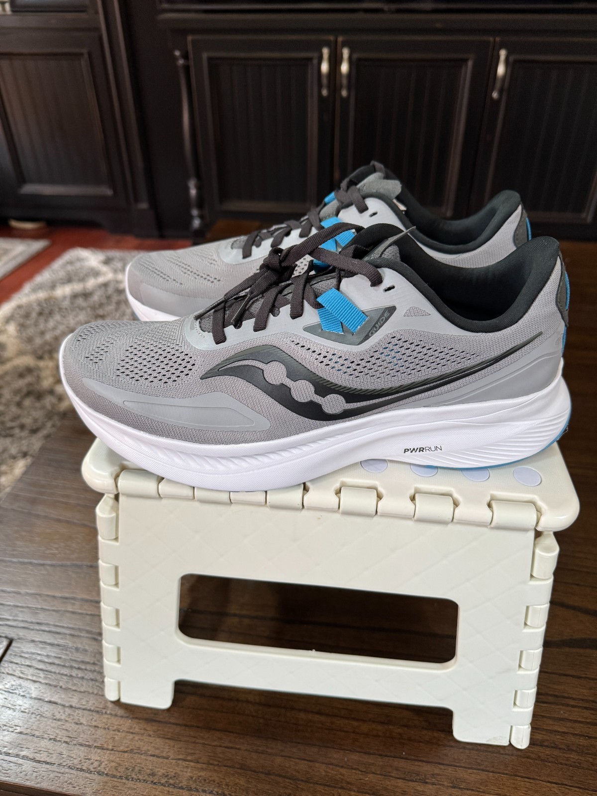 Size 9 – Saucony Guide 15 Wide Gray/Black