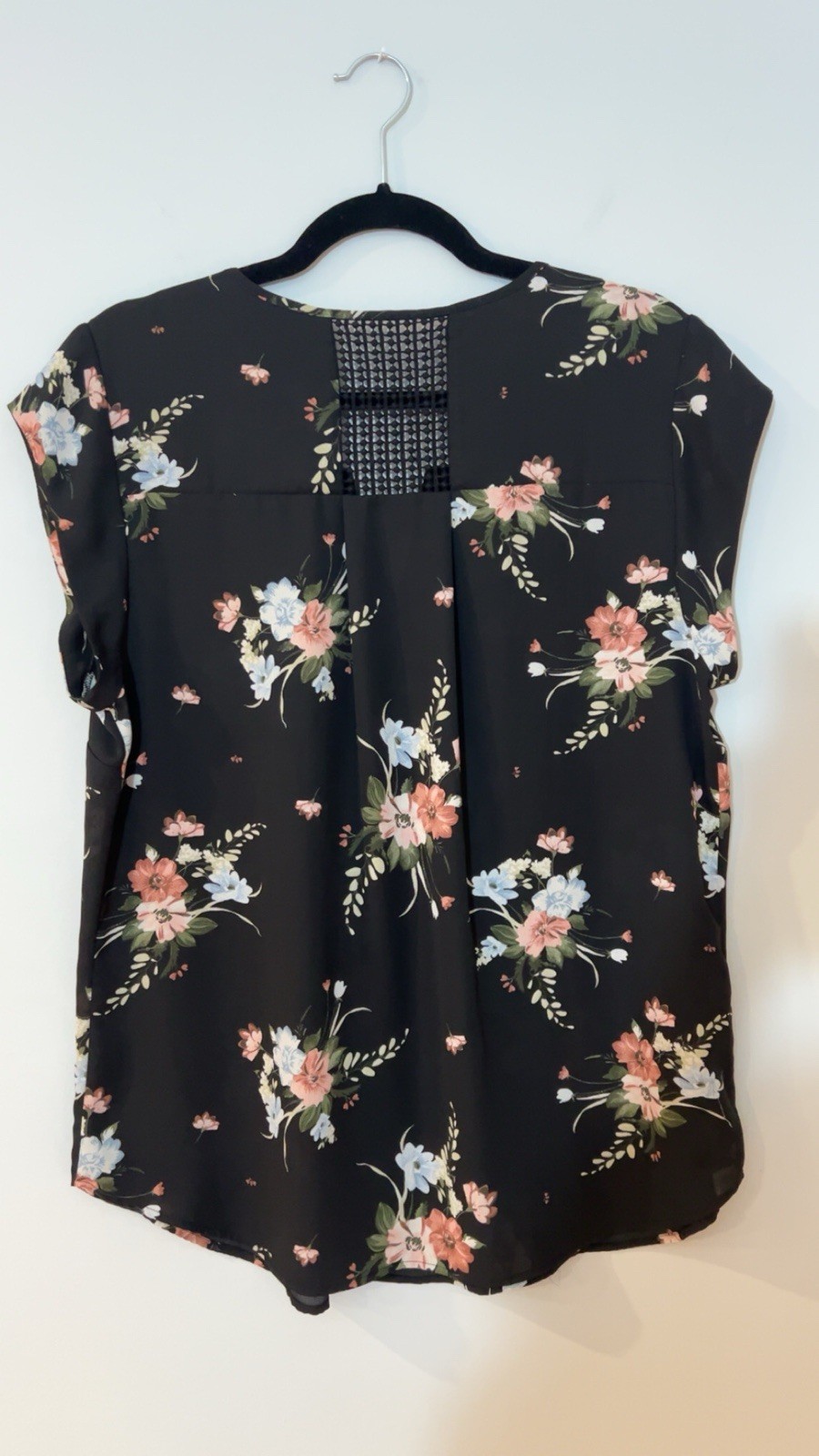 Daniel Rainn Womens L Black Floral Crochet Lace Yoke V-Neck Cap Sleeve Blouse