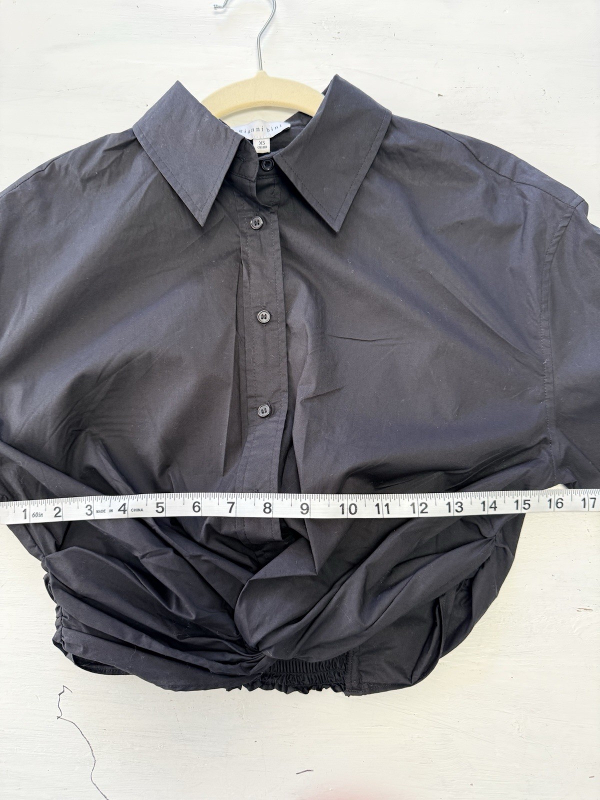Gianni Bini Black Cotton Button Front Cropped Twist Shirt Sharp Fitted S