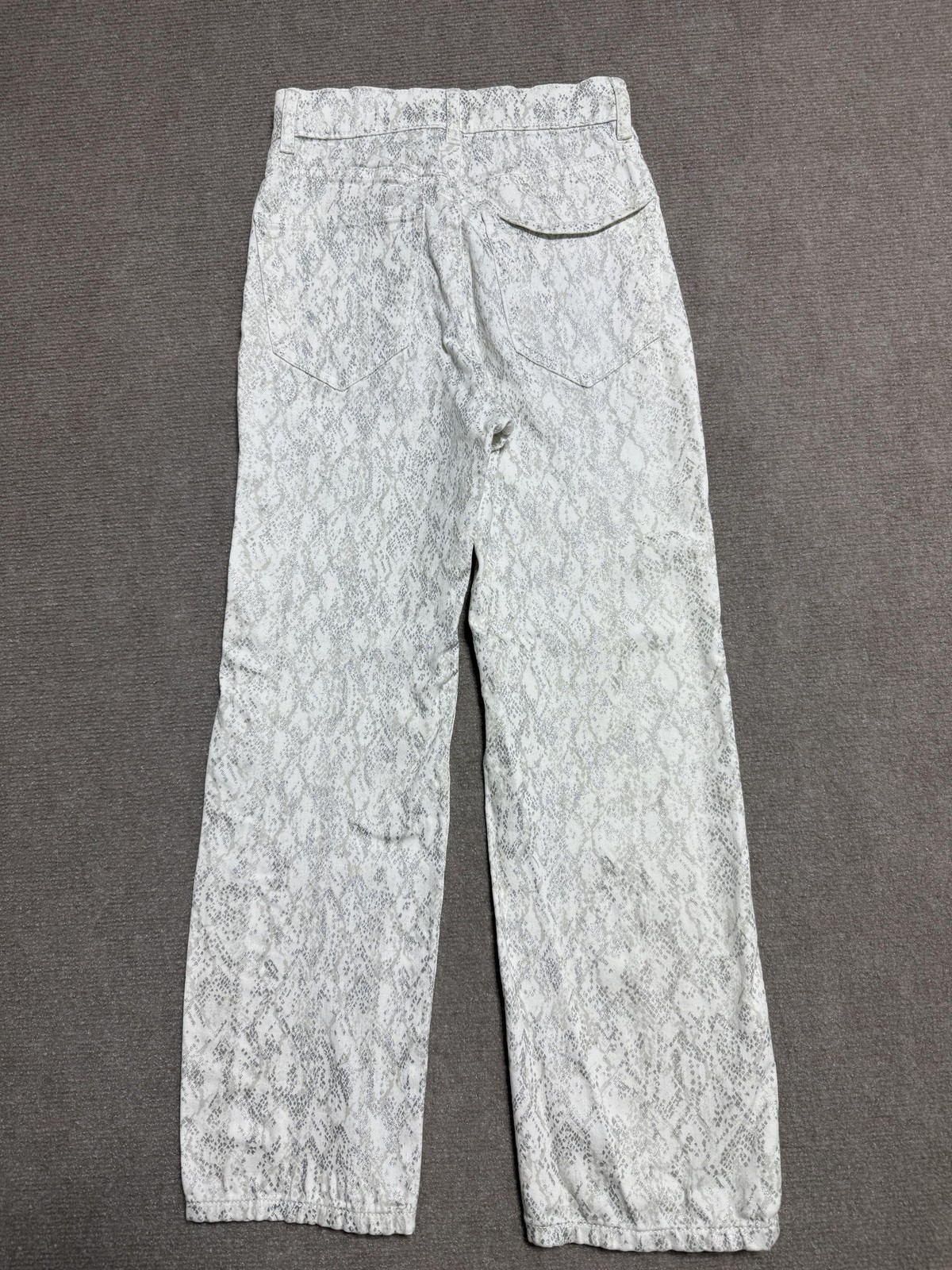 Express Pants Womens 00 White Silver Cropped Straight Super High Rise Snakeskin