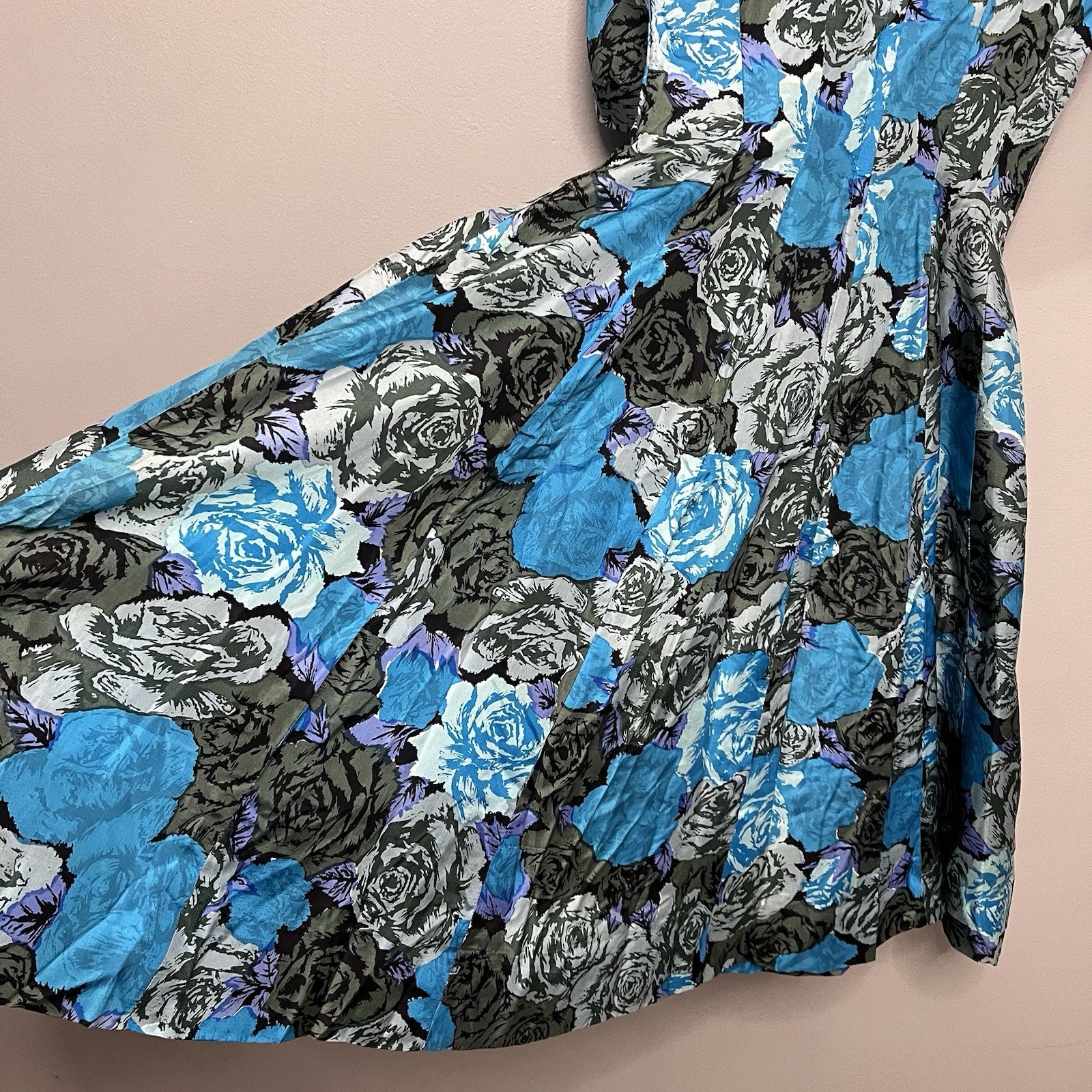 VTG 50s Suzy Perette Silk Fit N Flare Flue/Green Purple Rose Dress Pin Up Goth