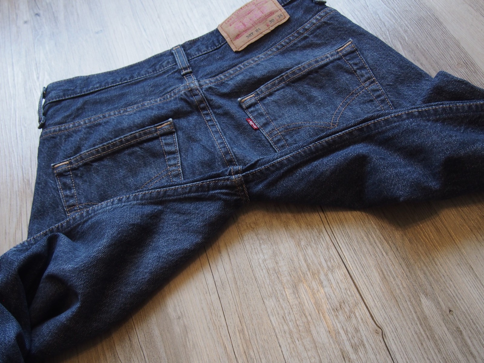 VINTAGE LEVIS 507 (0404) BOOTCUT JEANS W30 L32 (L34) 00s N43